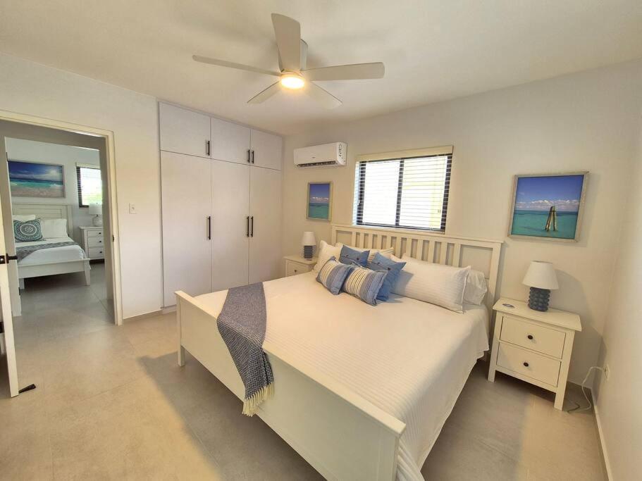 Three-Bedroom Villa photo 1