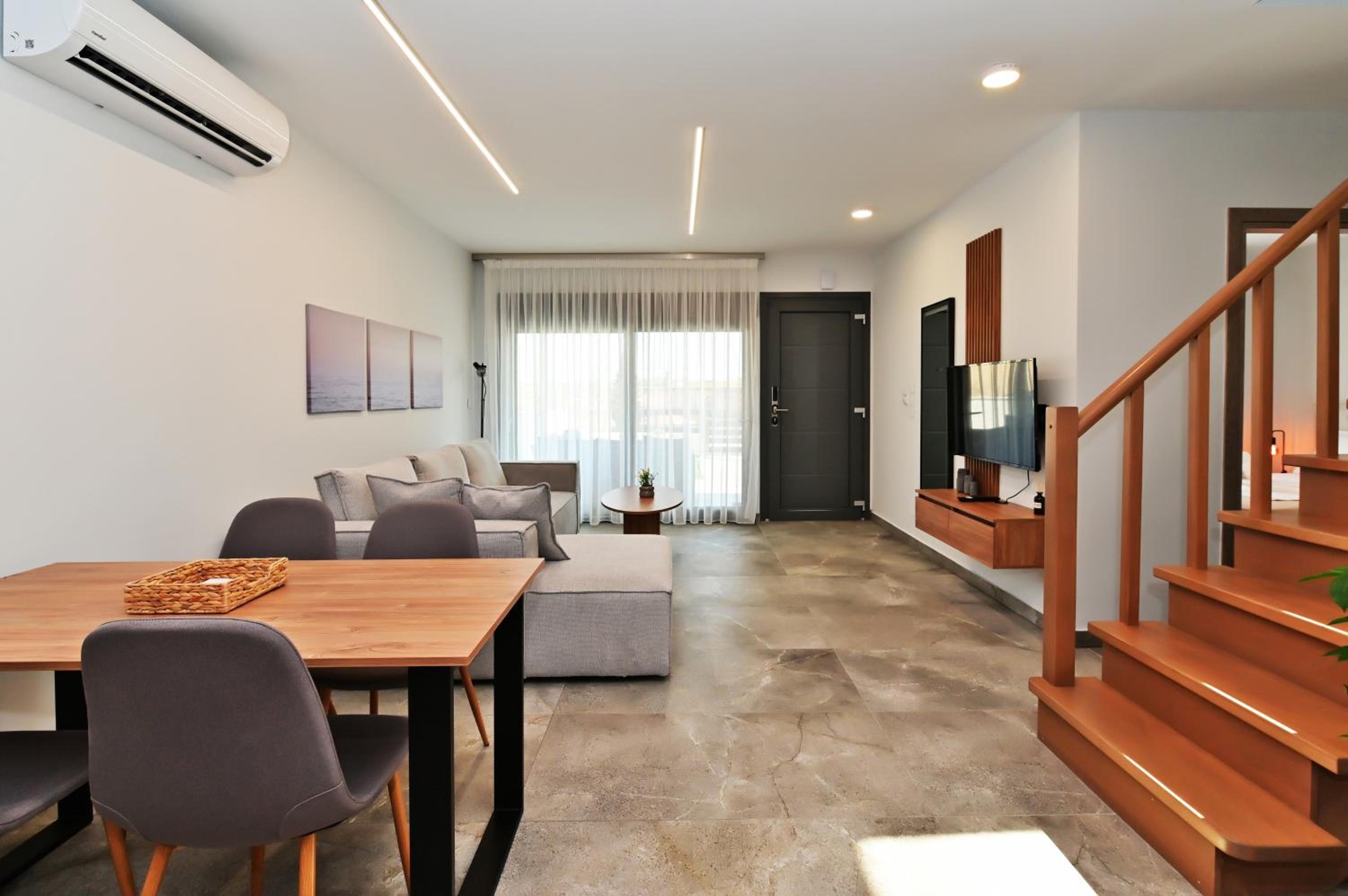 Four-Bedroom House photo 1