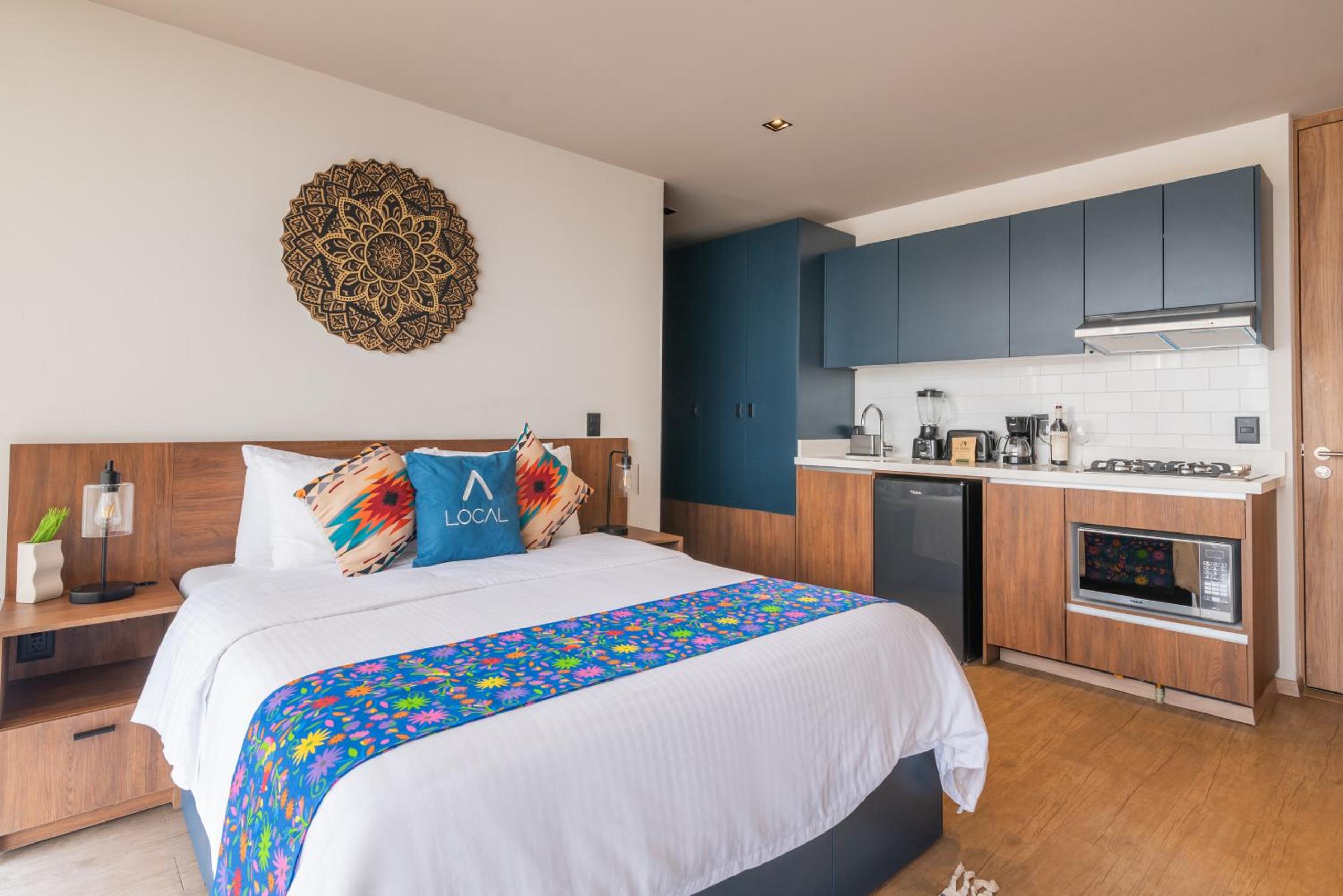 Loft with balcony & kitchenette