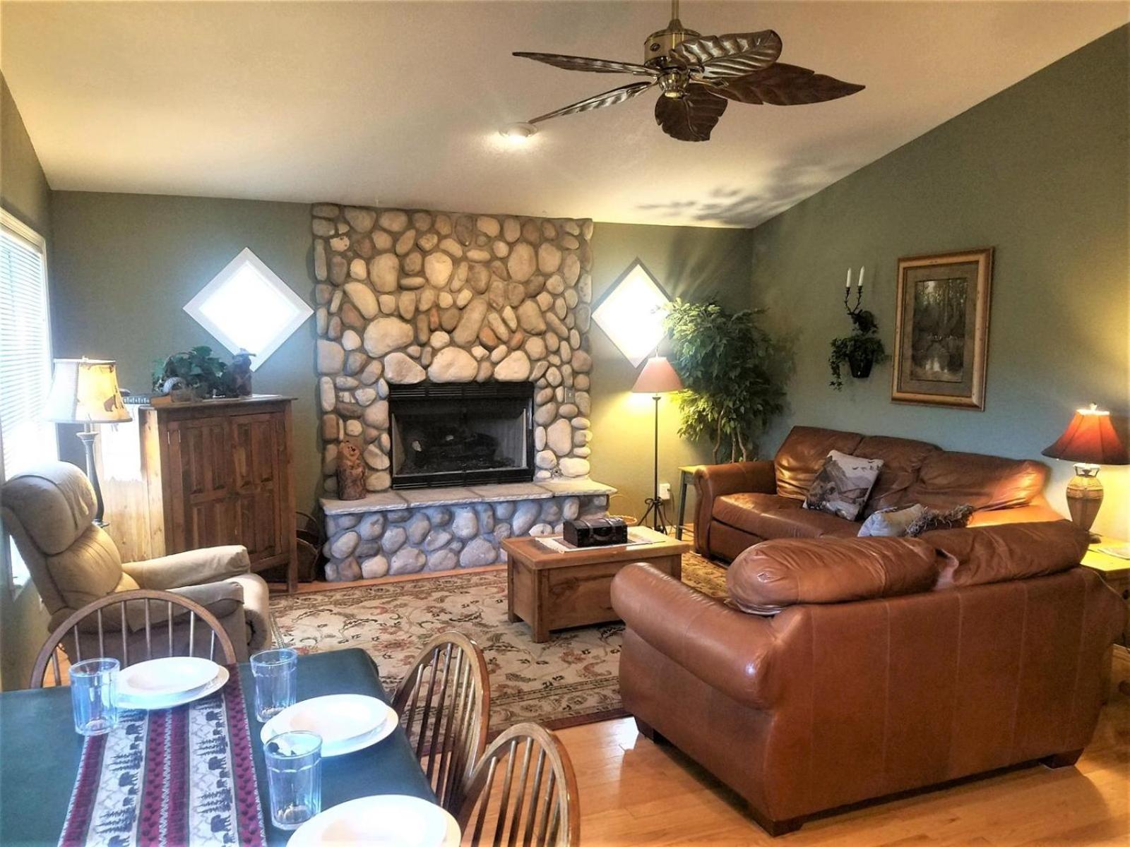 Three-Bedroom Vacation Home photo 1