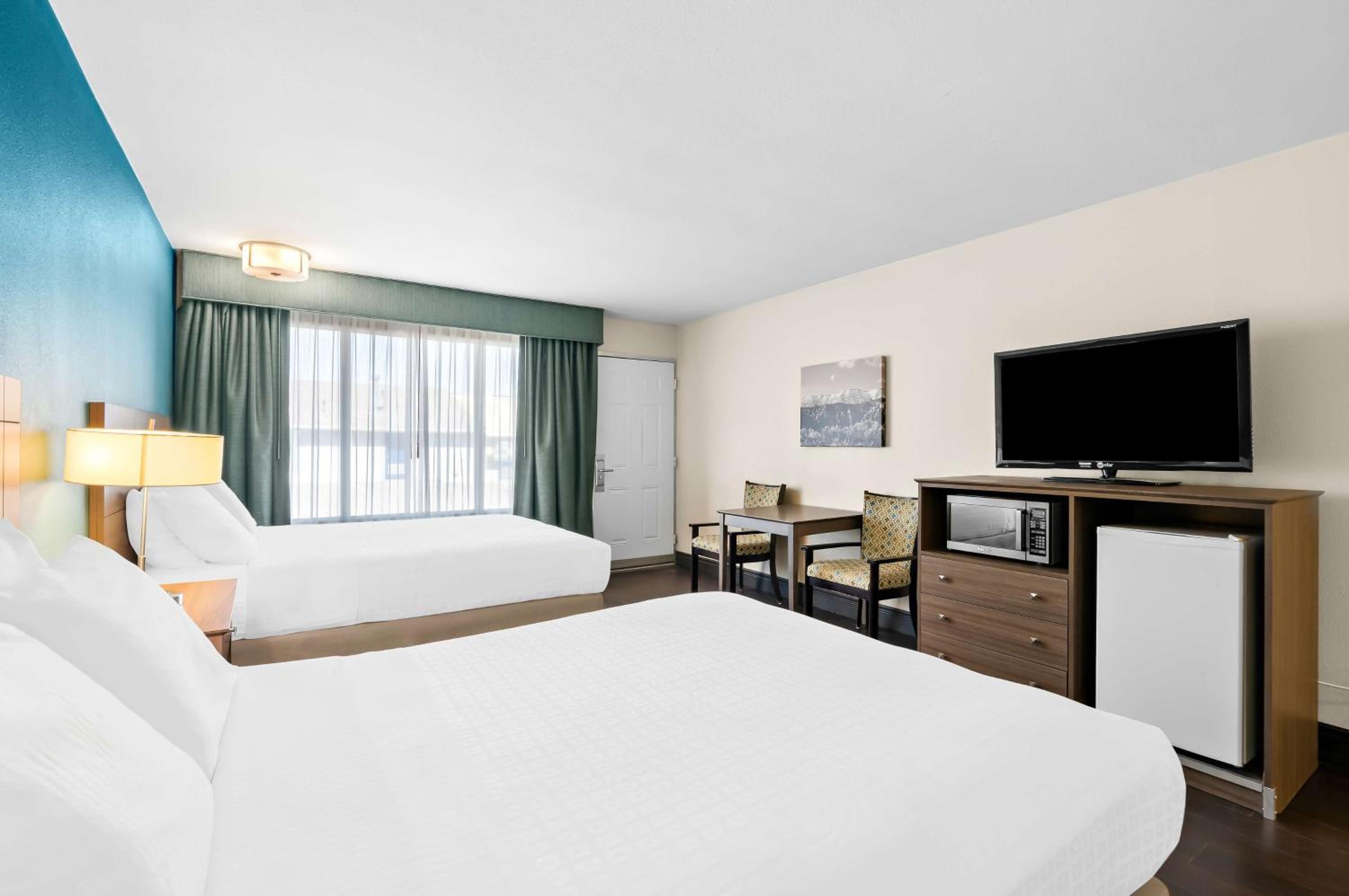 Queen Room with Two Queen Beds - Pet Friendly/Non-Smoking