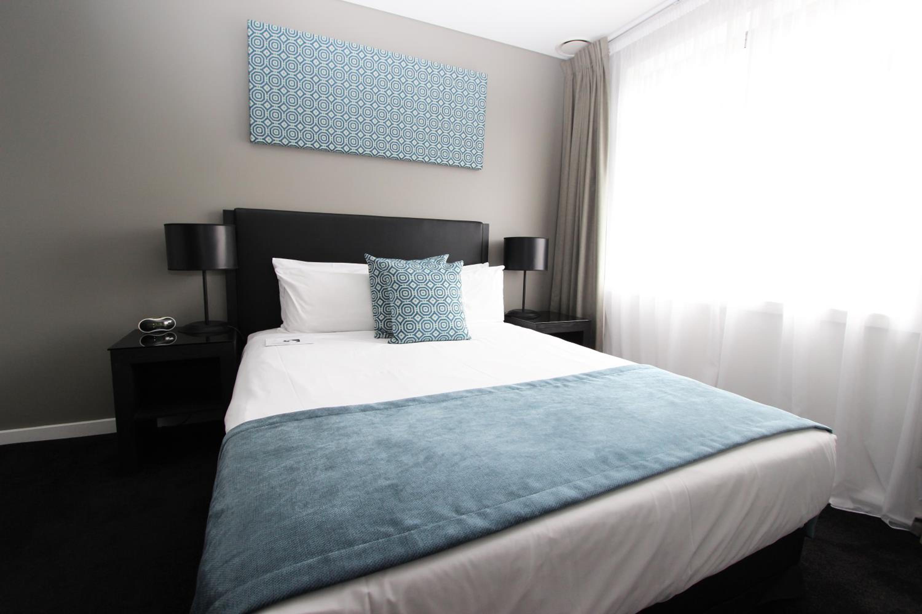 Two-Bedroom Apartment - Photo 6