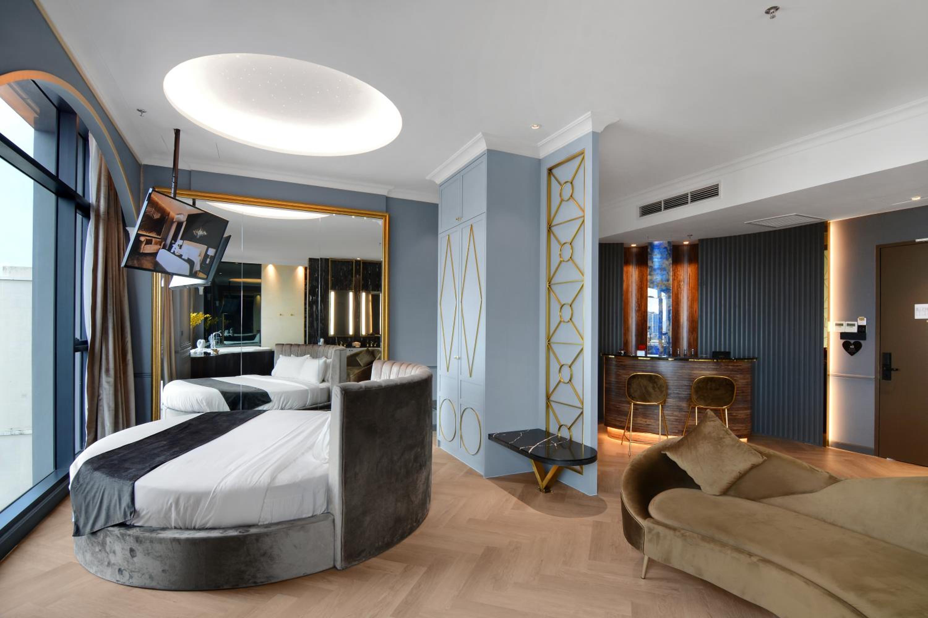 Darling Suite