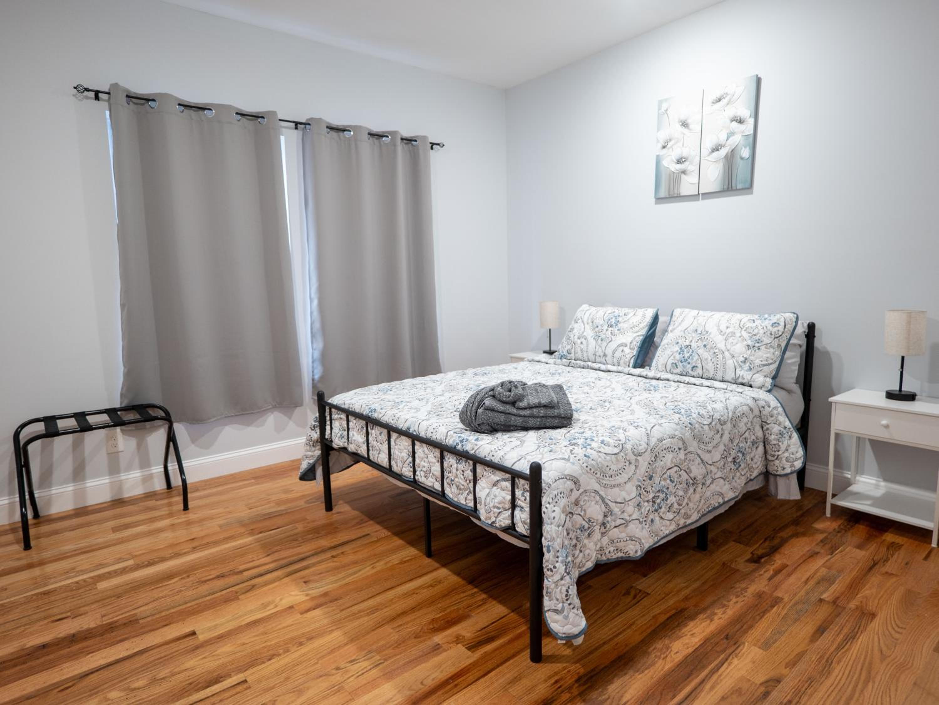 Three-Bedroom Apartment photo 1