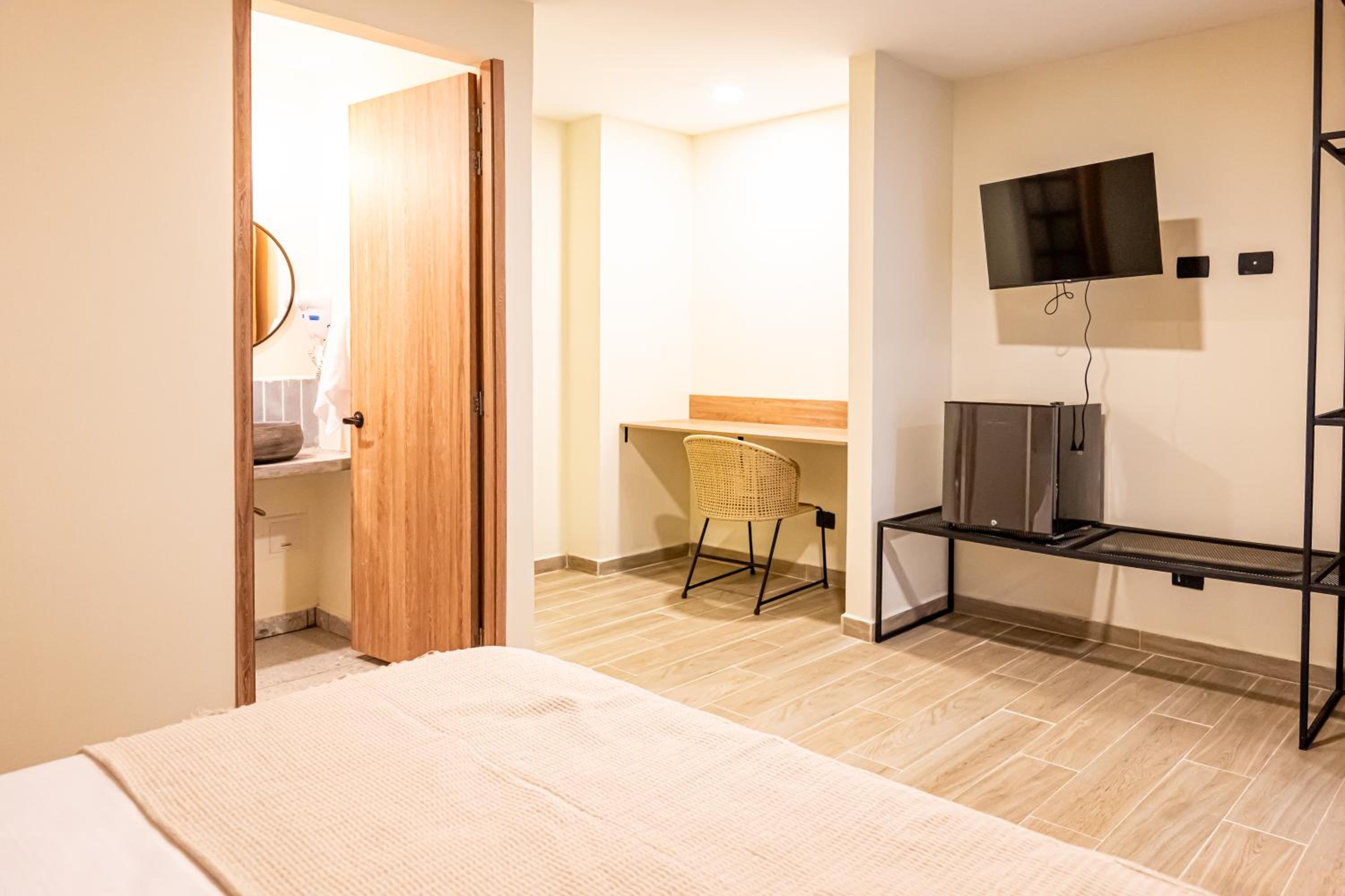 Basic Triple Room photo 2