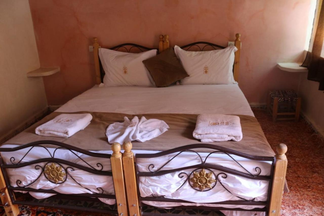 Single Room with Private Bathroom photo 2