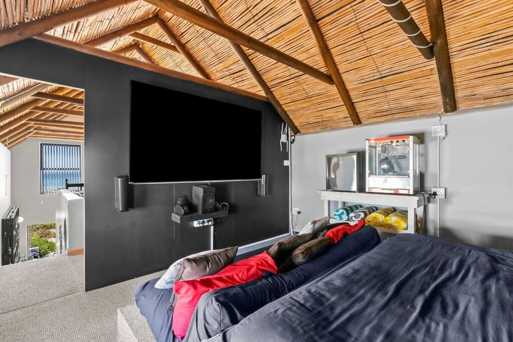 Three-Bedroom House - Photo 69