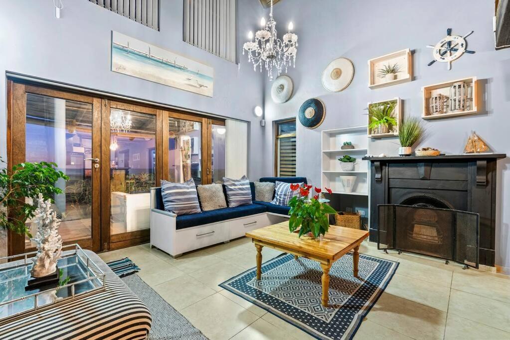 Three-Bedroom House - Photo 35