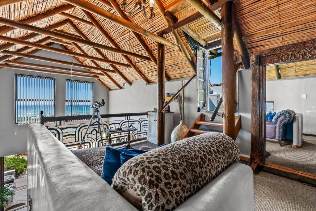 Three-Bedroom House - Photo 22
