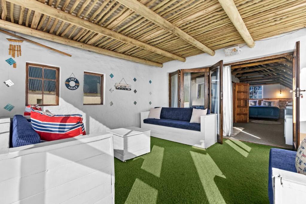 Three-Bedroom House - Photo 88