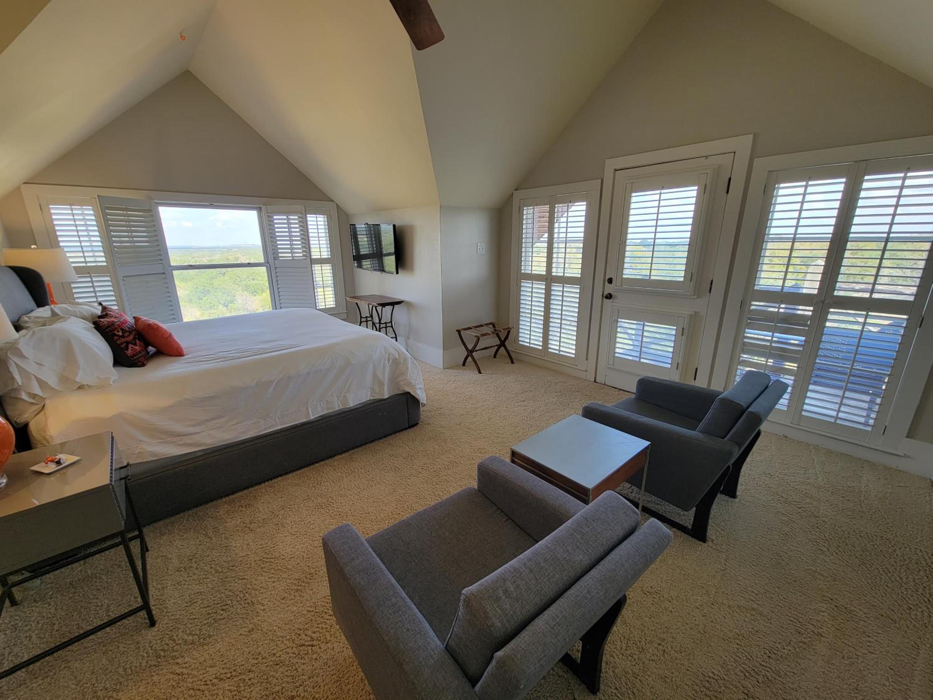 King Suite - Nance Suite photo 2