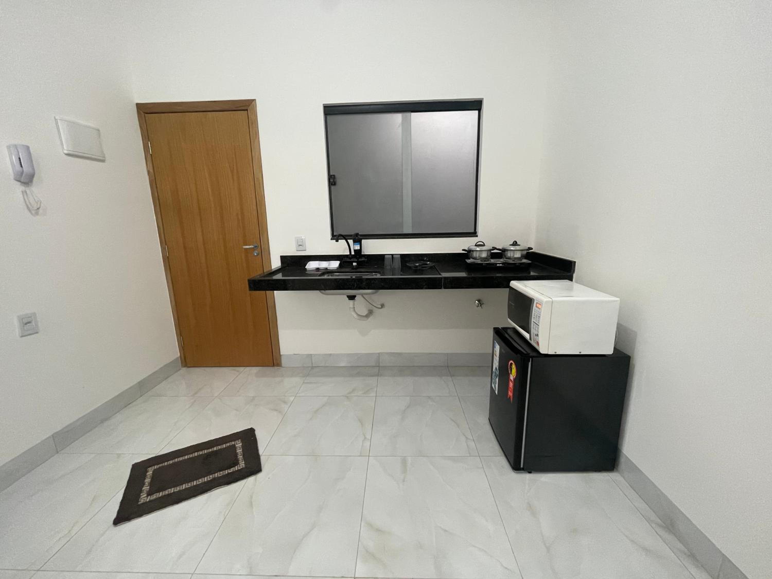 One-Bedroom Apartment photo 3