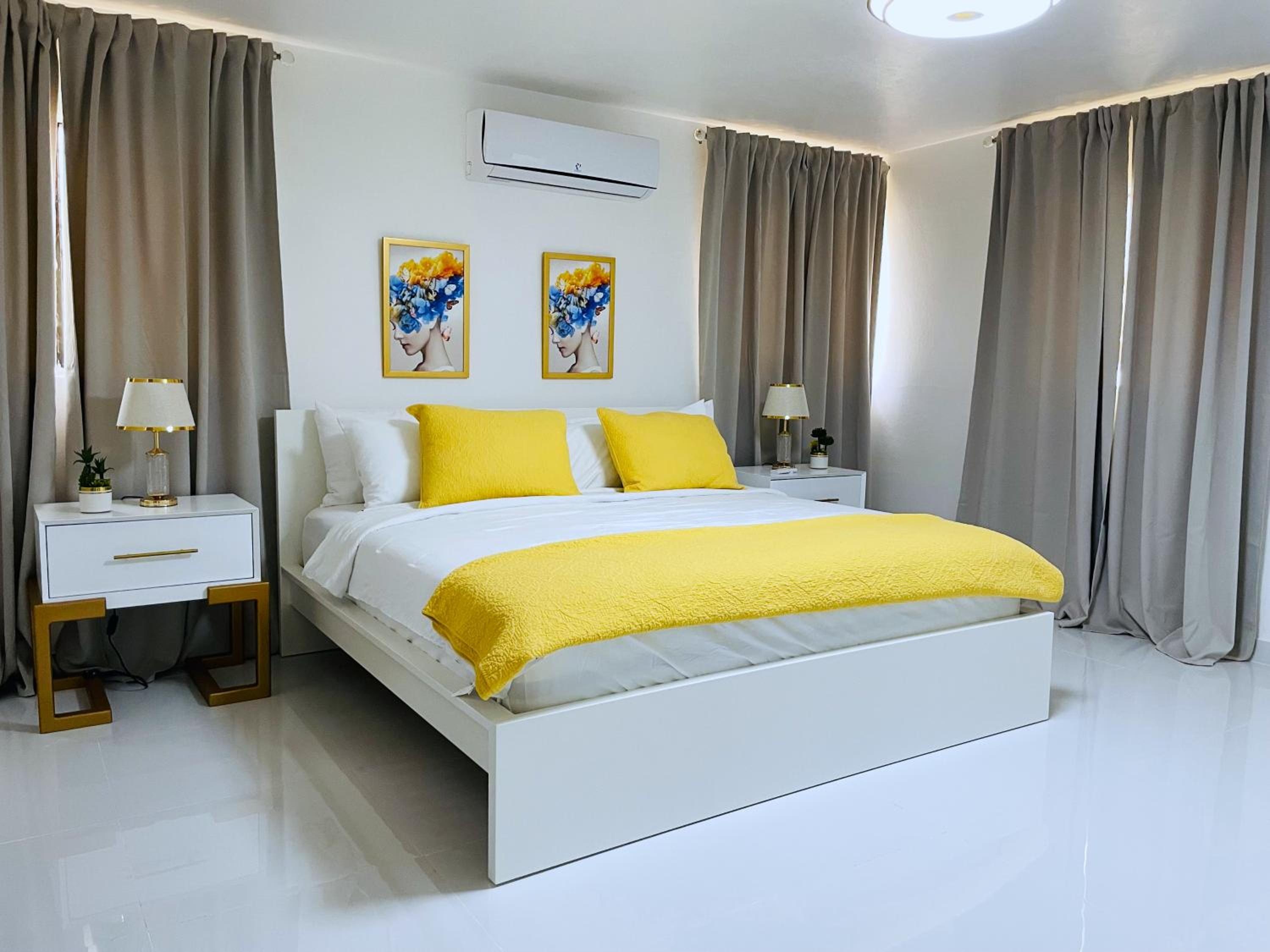 Three-Bedroom House photo 2