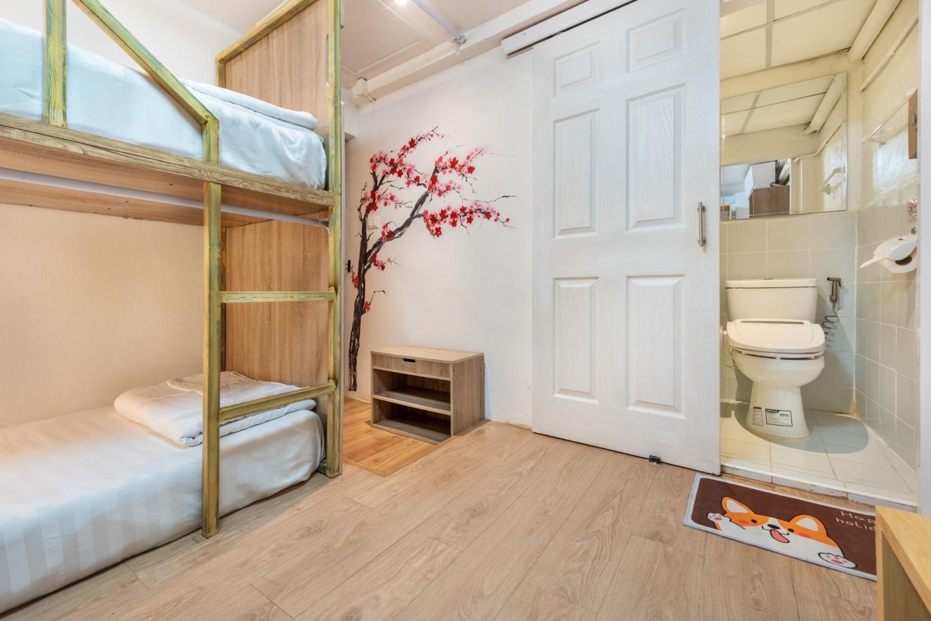 Standard Double Room - Photo 7