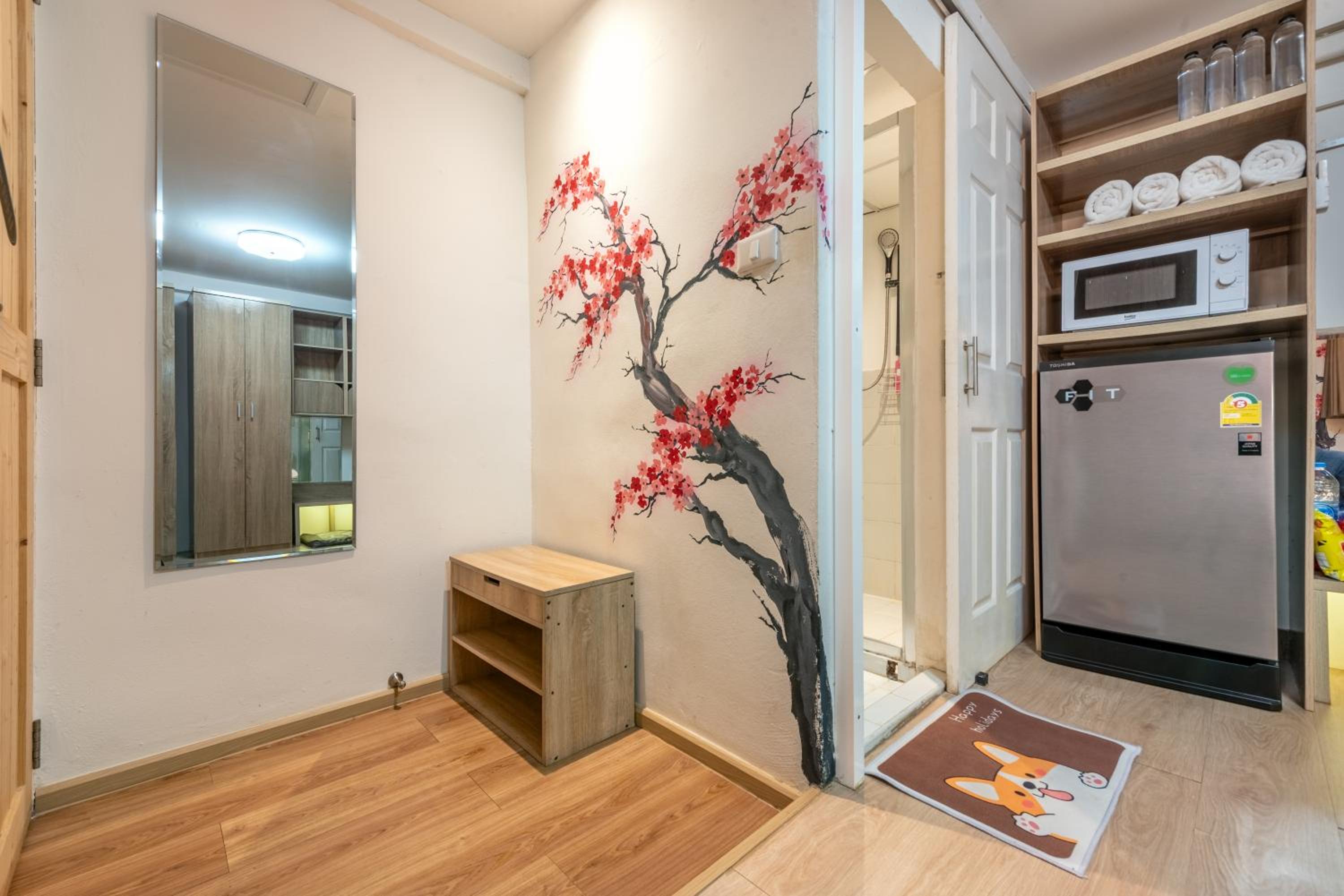 Quadruple Room with Private Bathroom - Photo 7