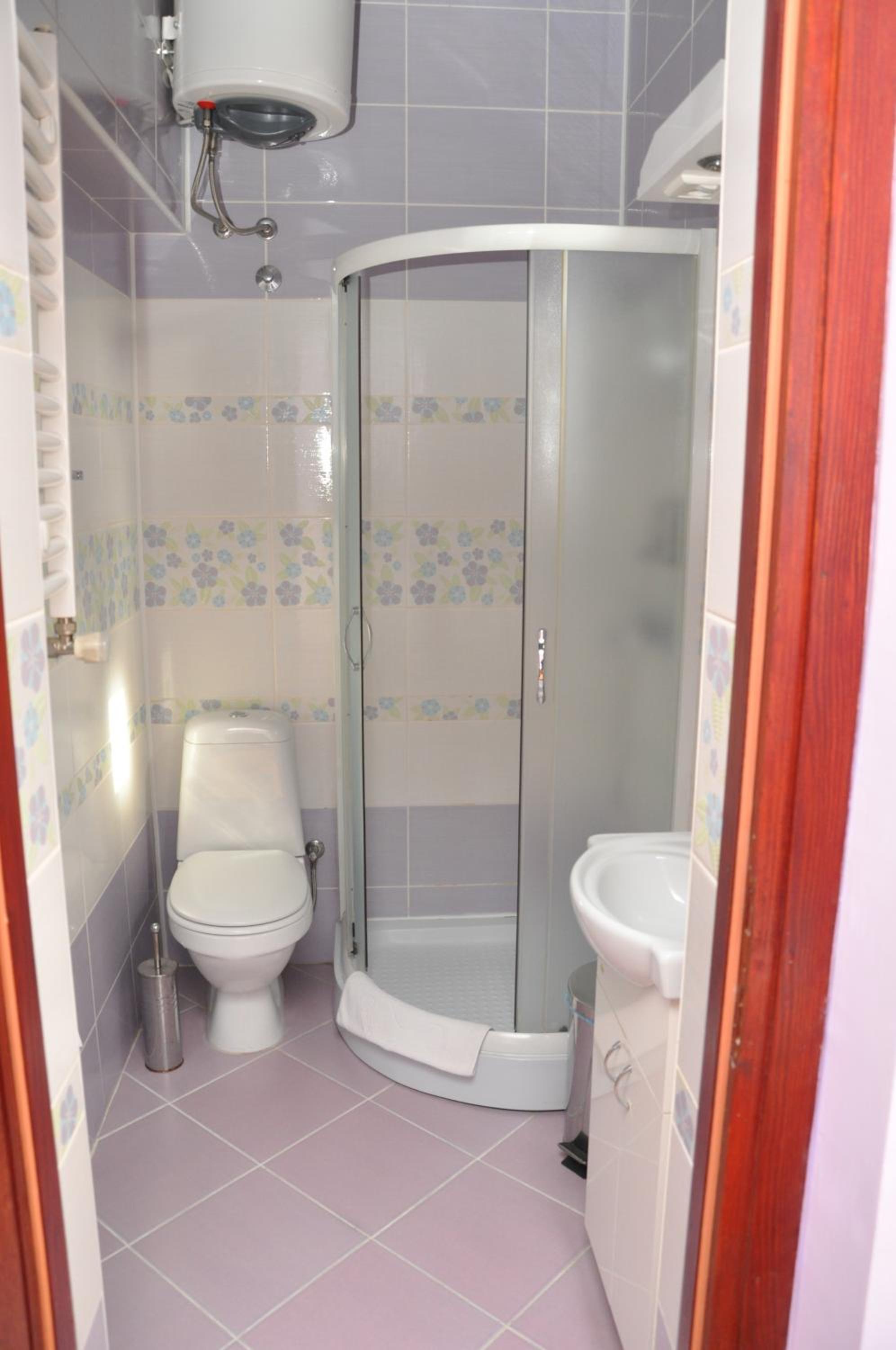 Double Room - Photo 10