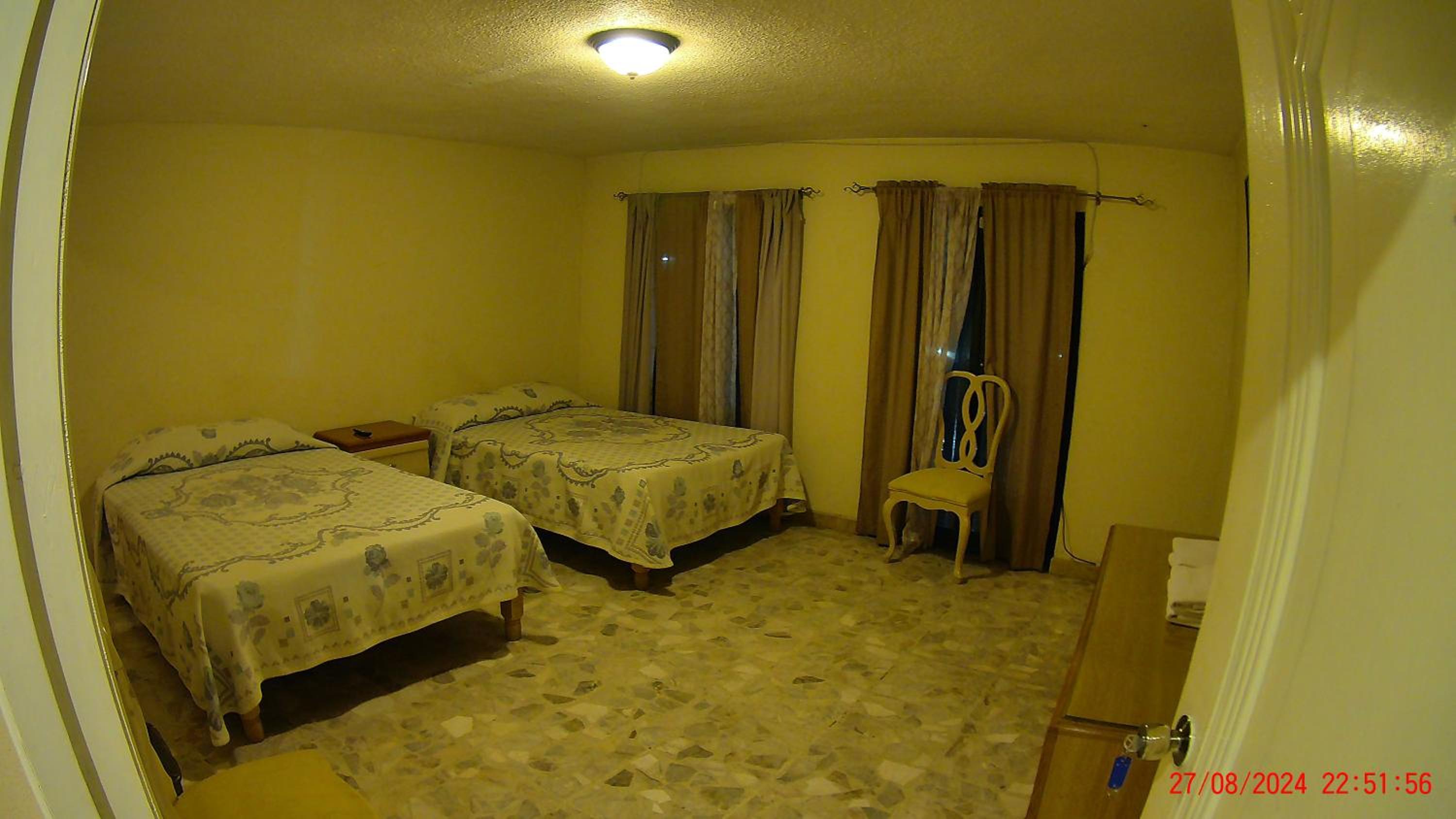 Standard Twin Room photo 2