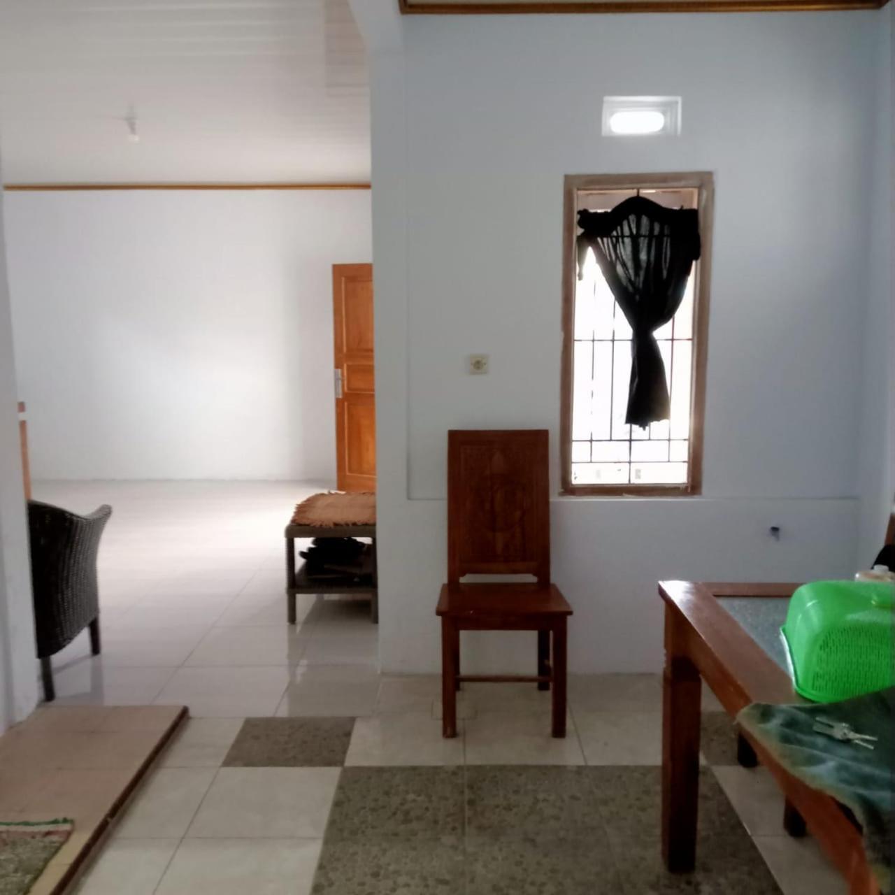 Three-Bedroom House photo 1