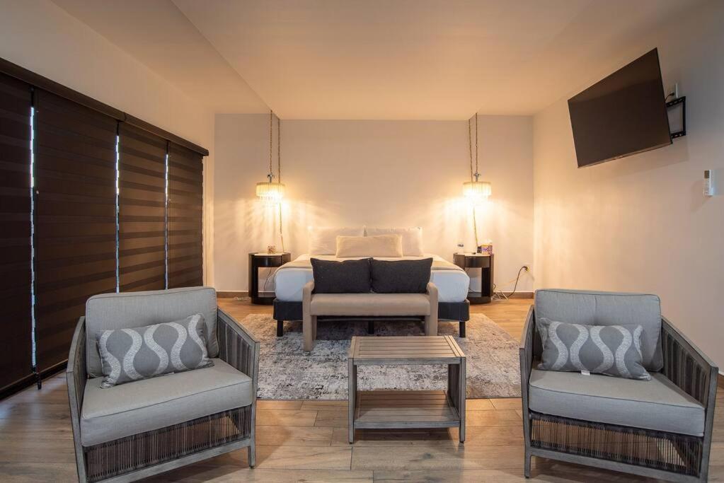 Four-Bedroom House photo 1