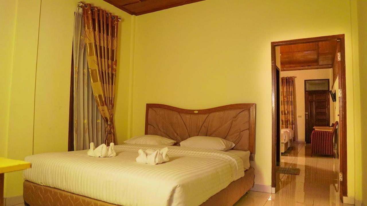 Deluxe Double Room with Balcony and Sea View