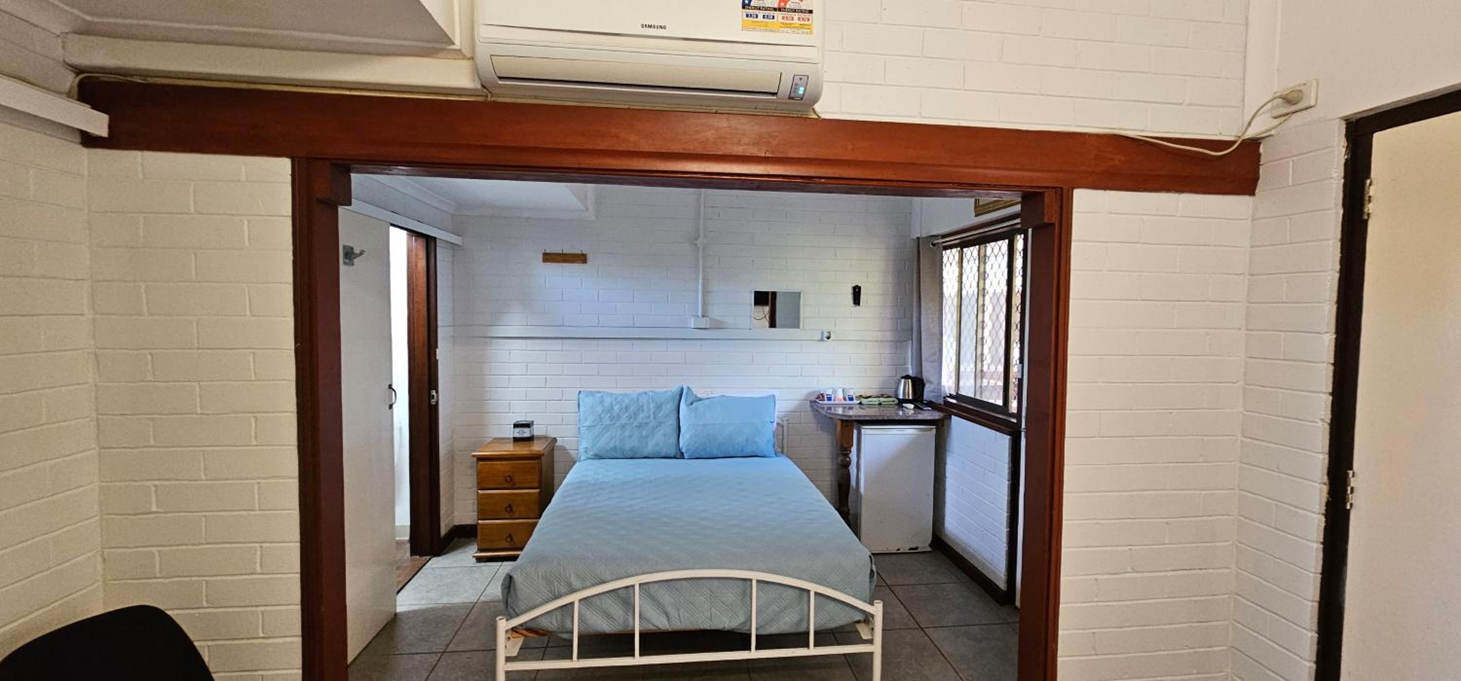 Double Room with Private Bathroom photo 1