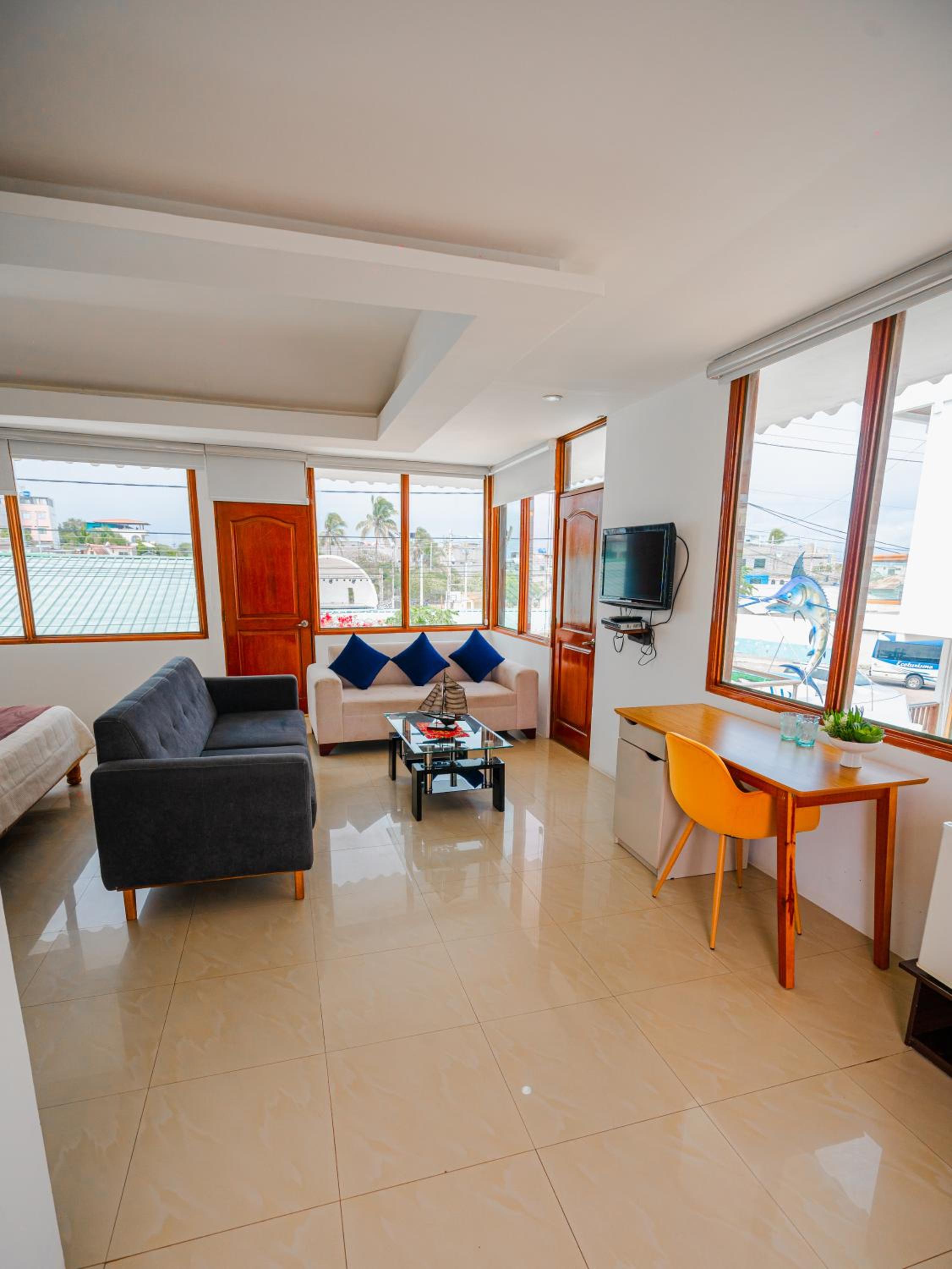 King Suite with Pool View photo 2