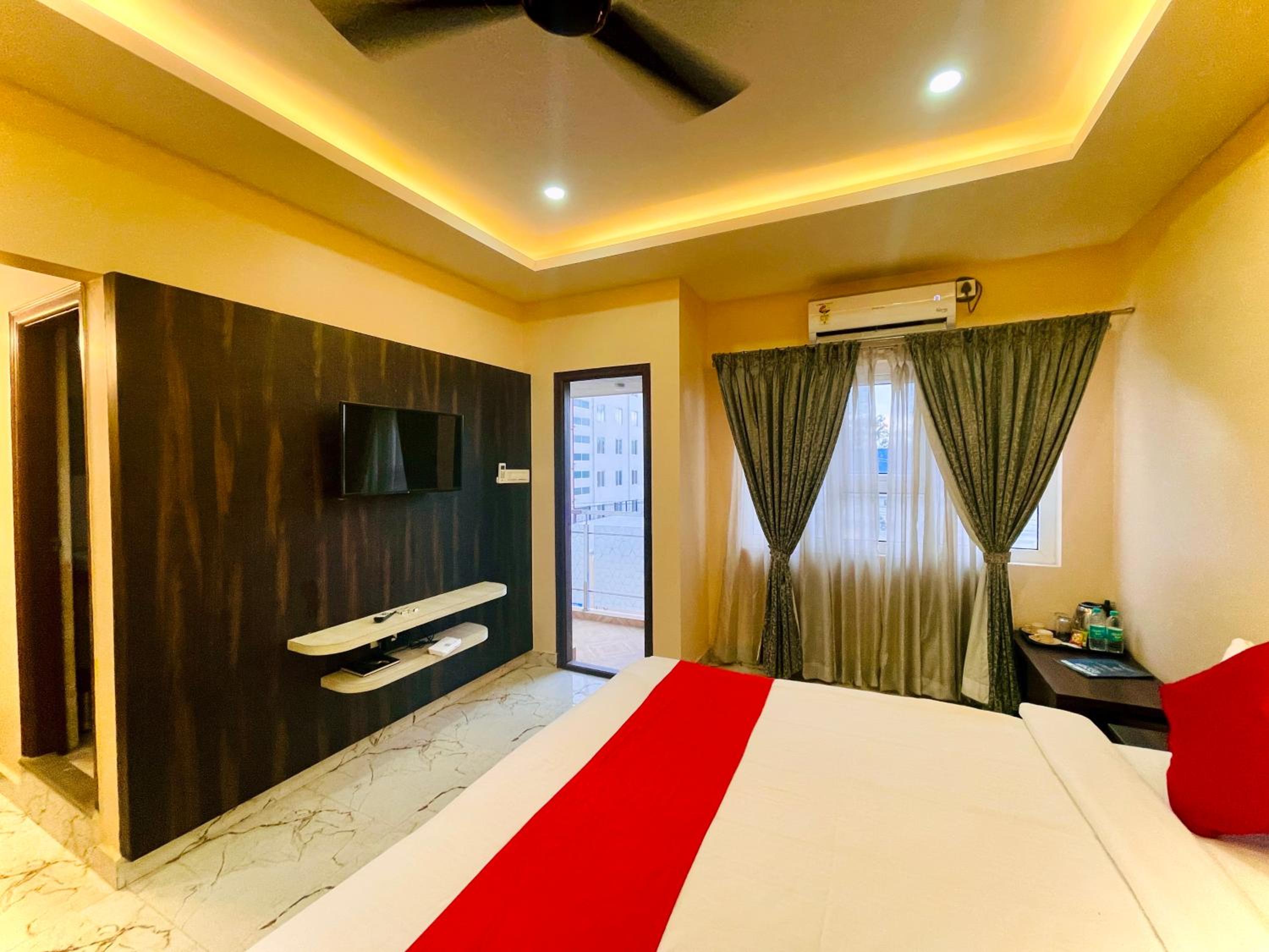 Deluxe Double Room with Balcony