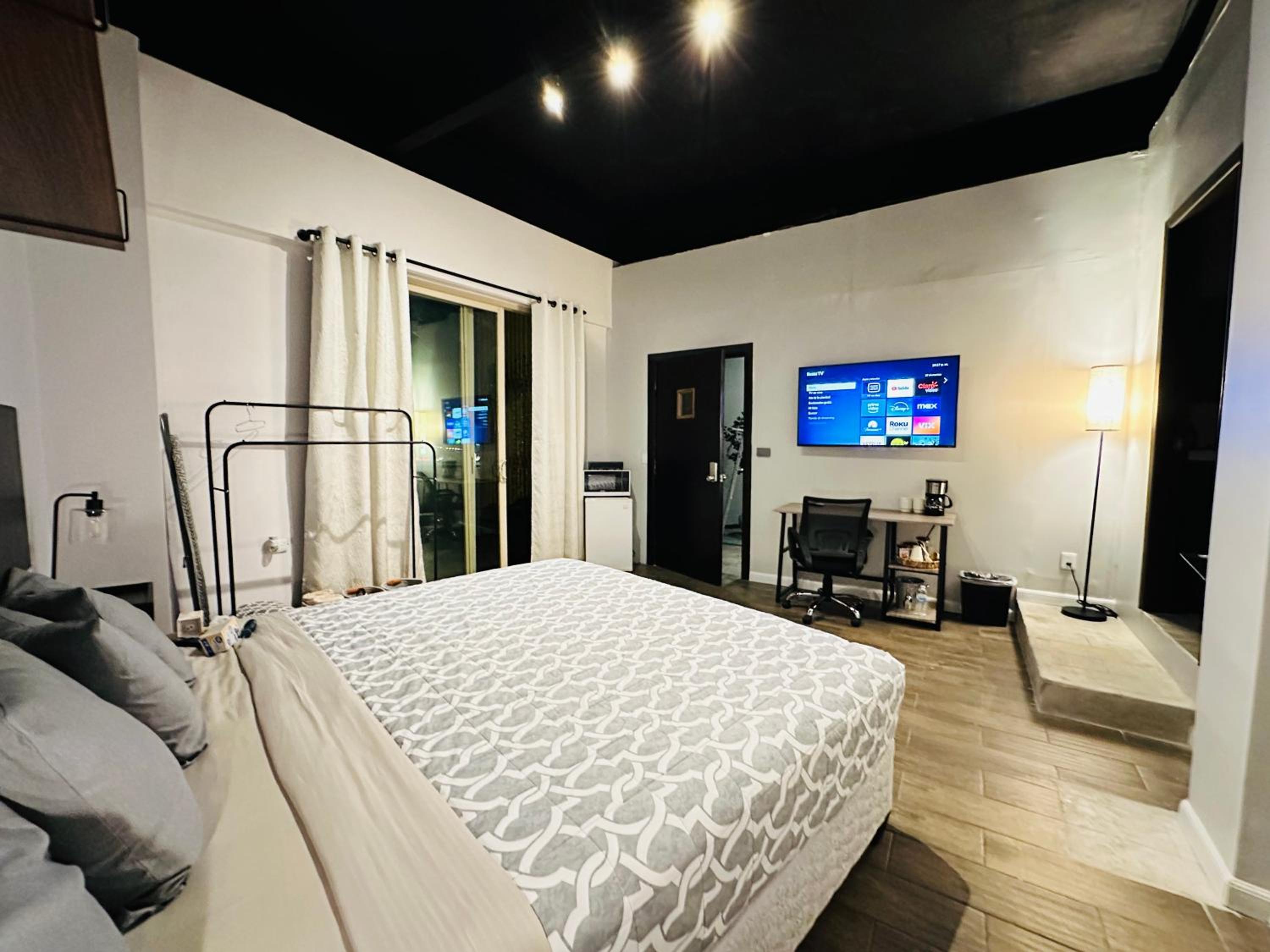 Junior Suite with Terrace - Photo 3