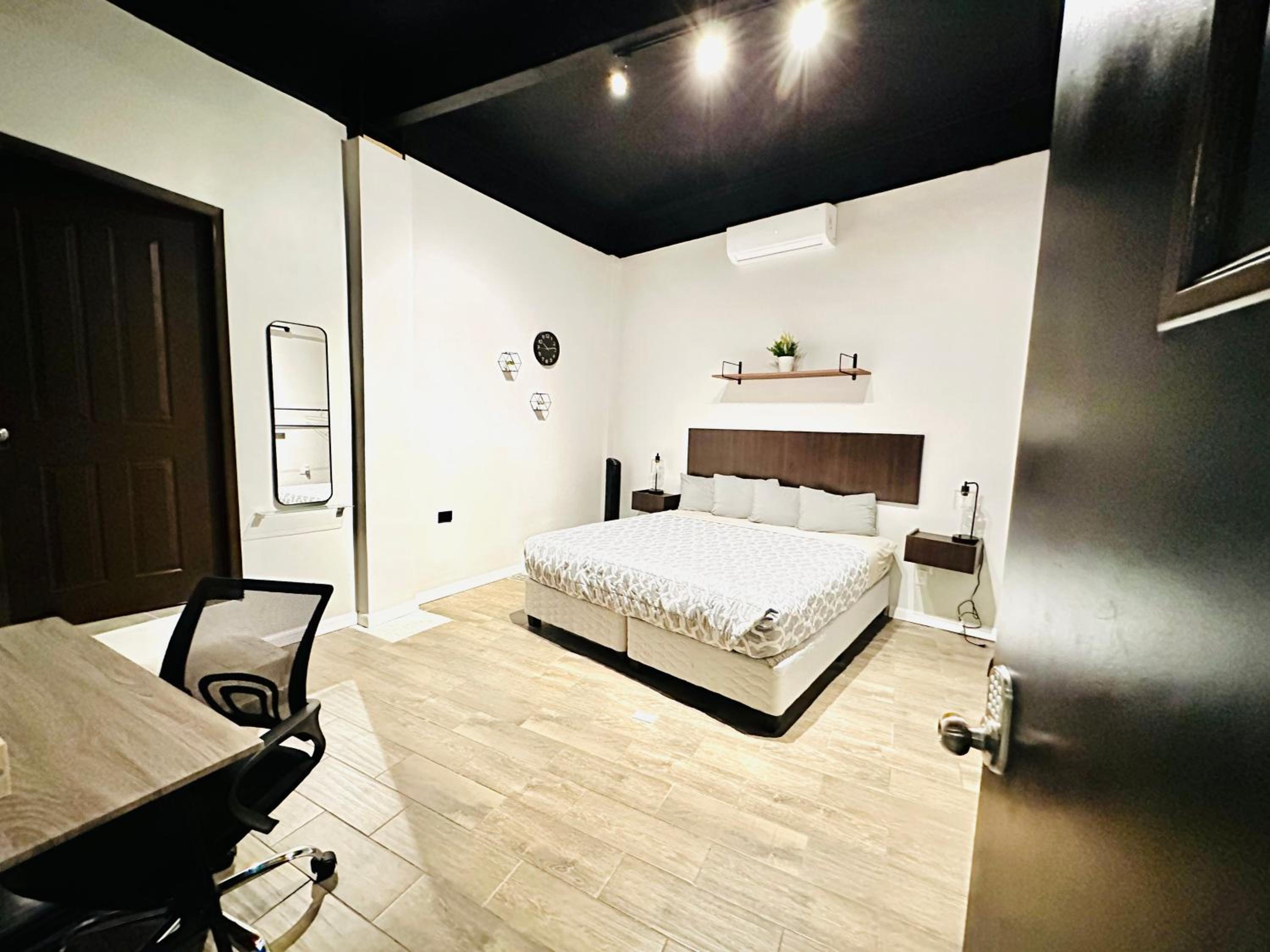 Junior Suite with Terrace - Photo 2