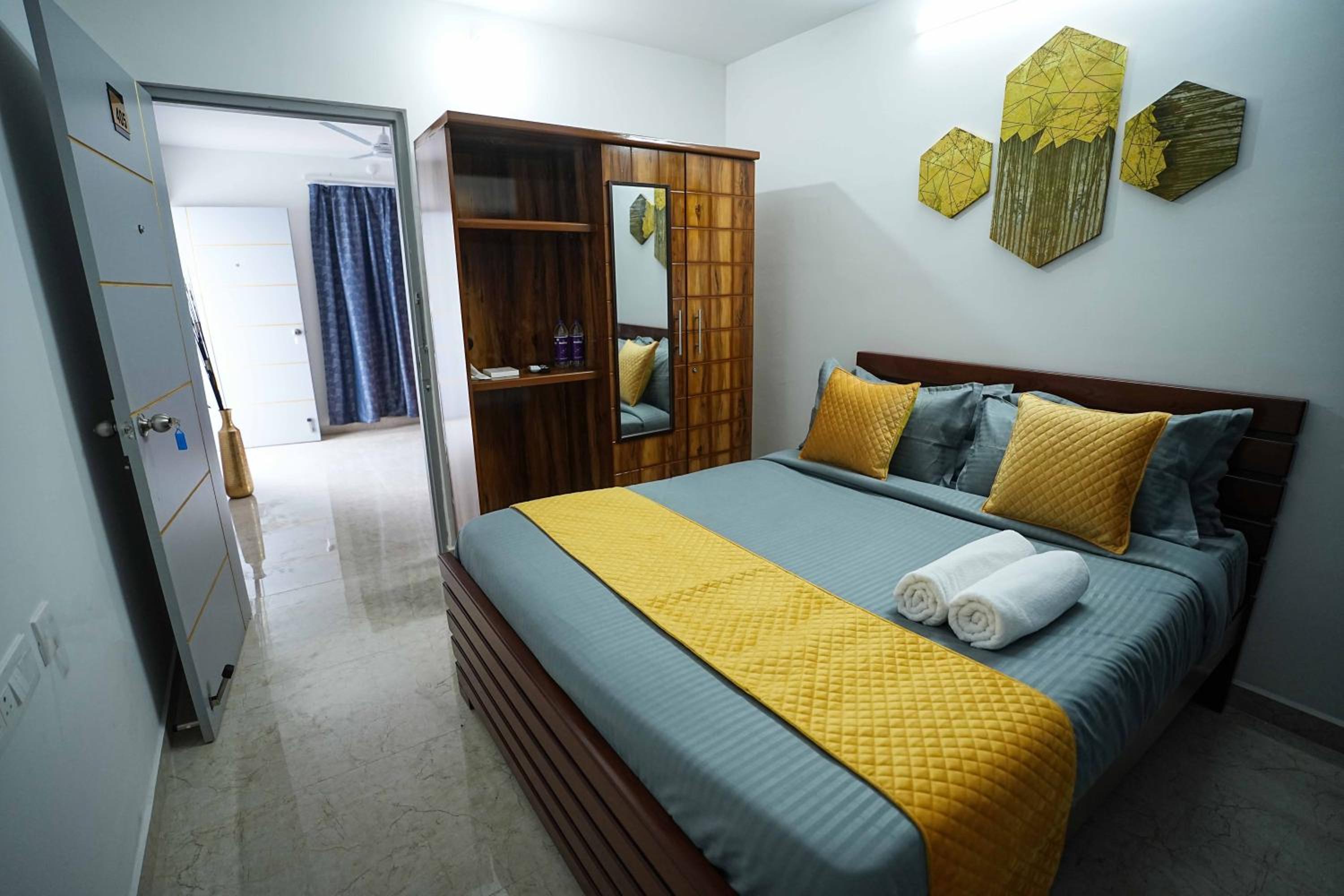 Two-Bedroom Apartment - Photo 12
