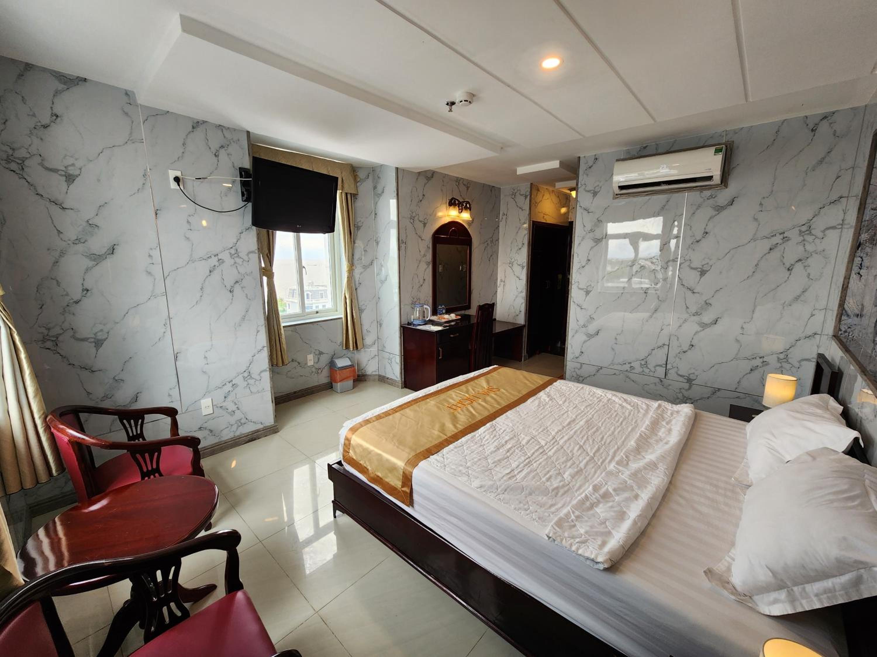 Superior Queen Room