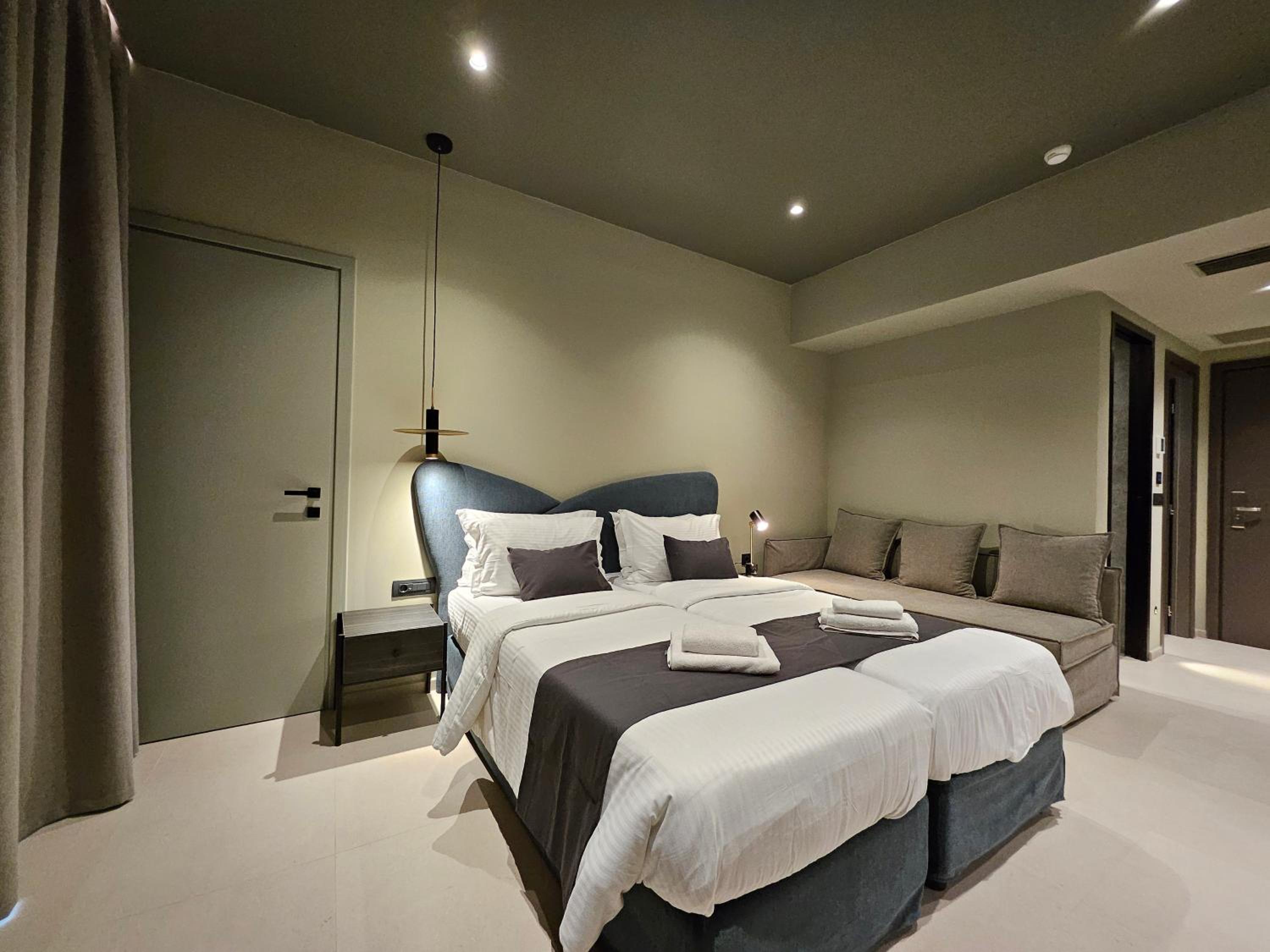 Standard Double Room - Photo 6