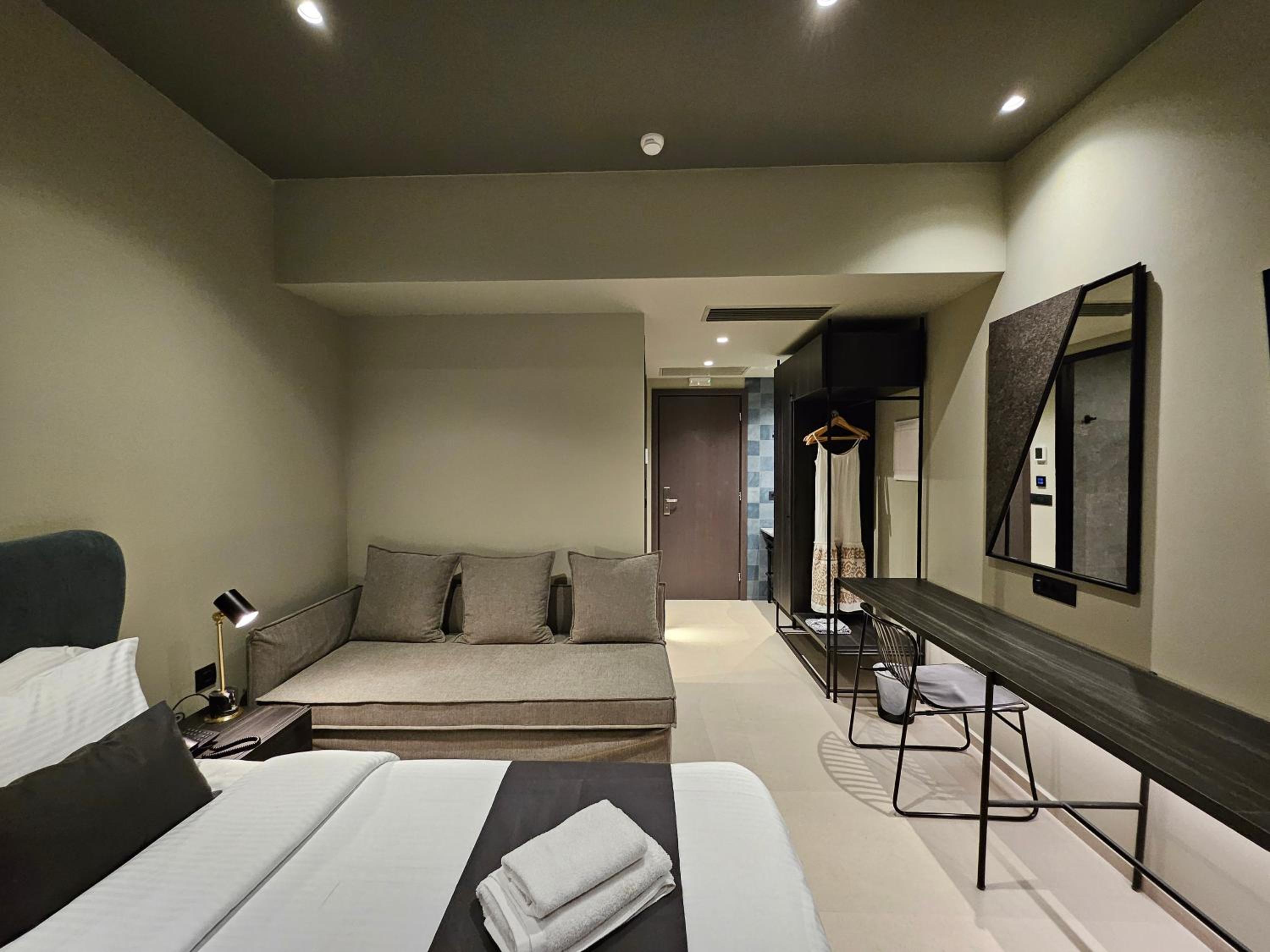 Standard Double Room - Photo 5