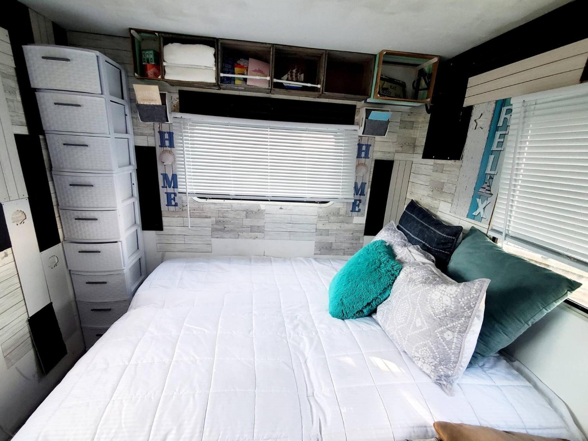 Mobile Home photo 1