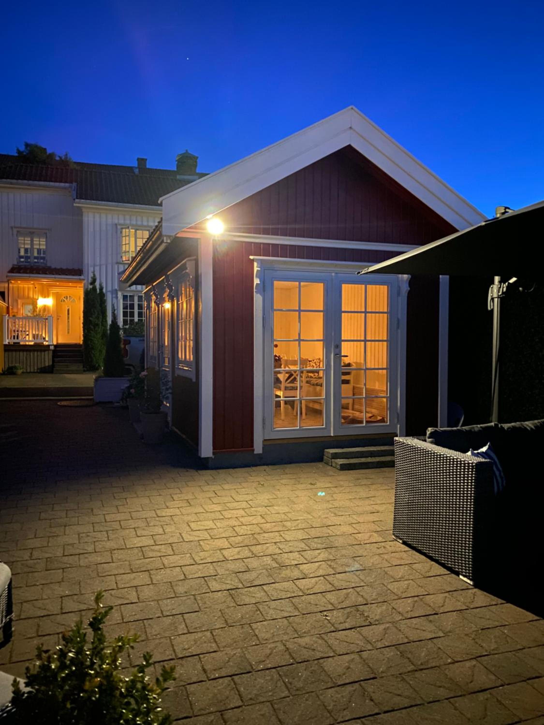 Three-Bedroom House photo 2