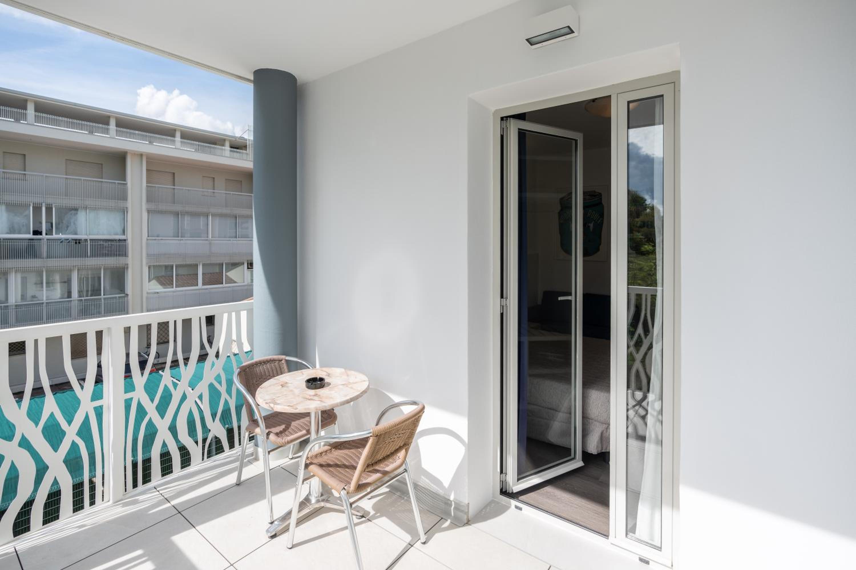 Double Room with Balcony and Sea View photo 2