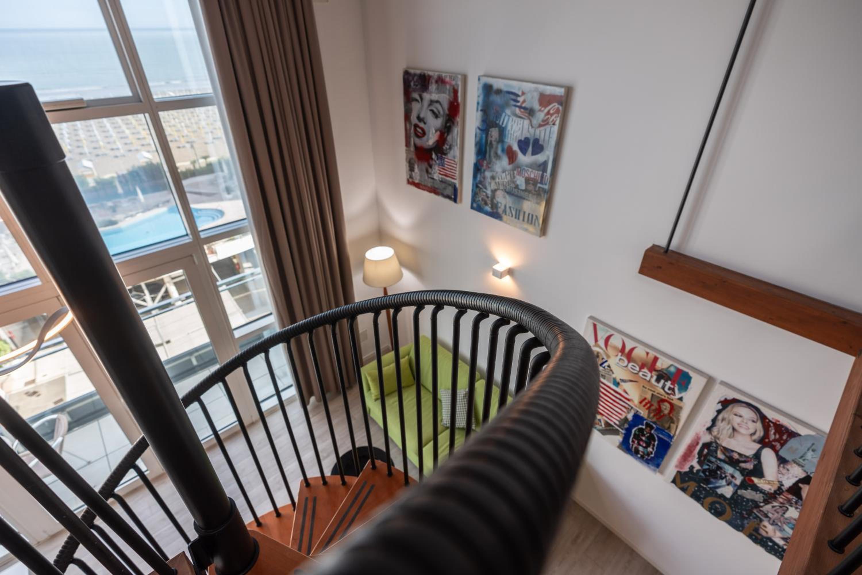 Suite with Balcony and Sea View photo 2