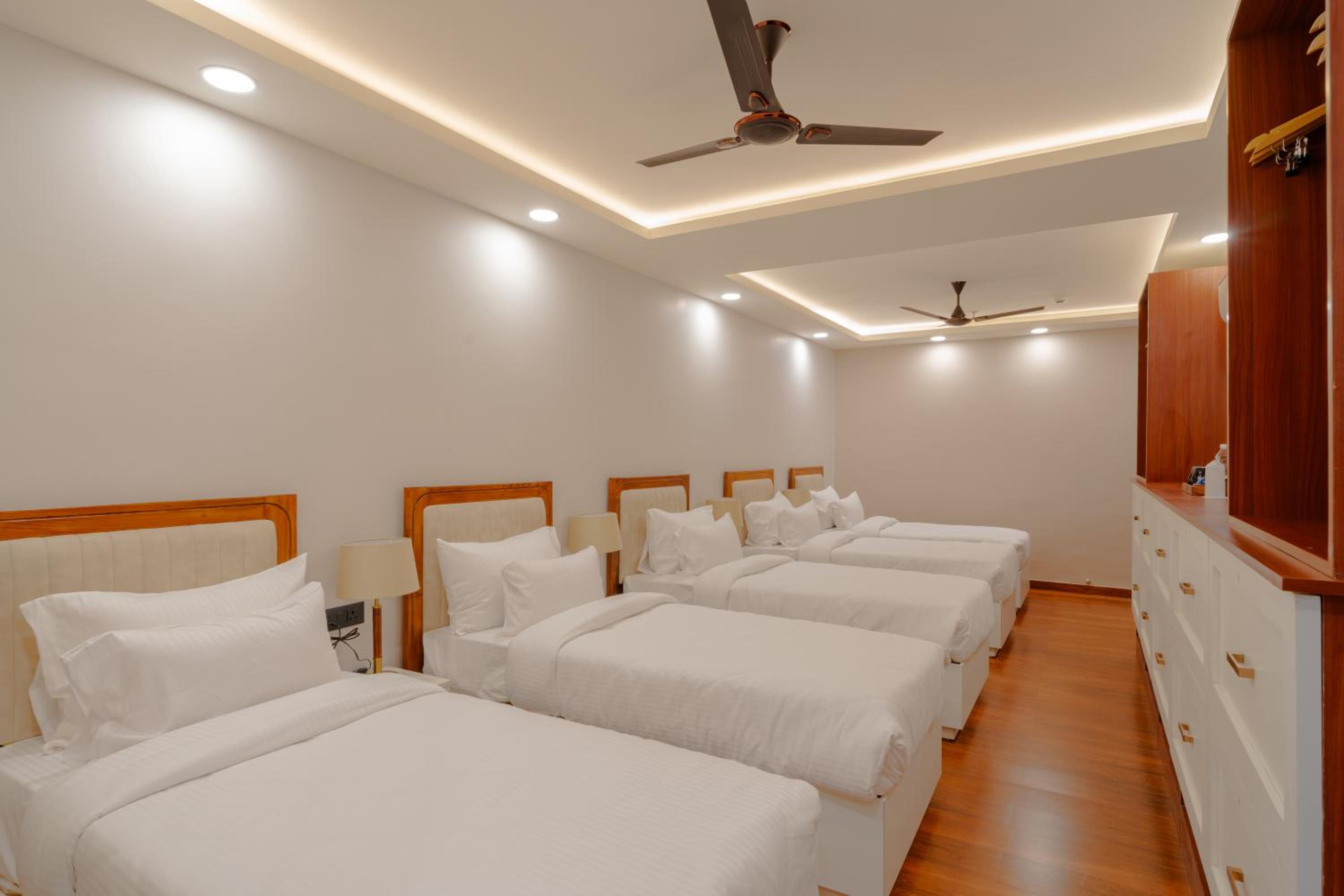 Family Room - Photo 9
