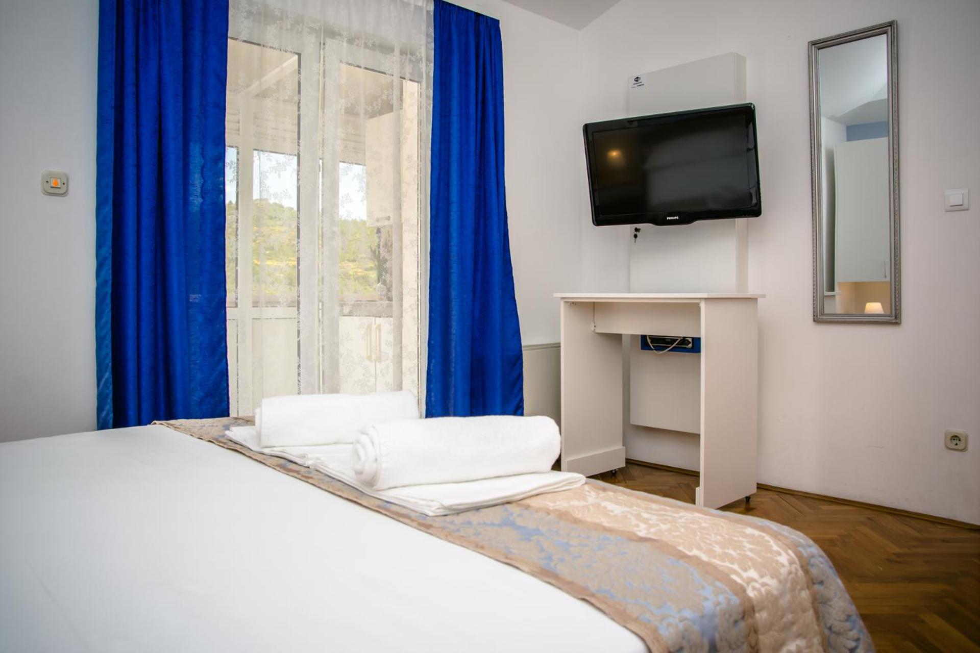Studio Apartment photo 1