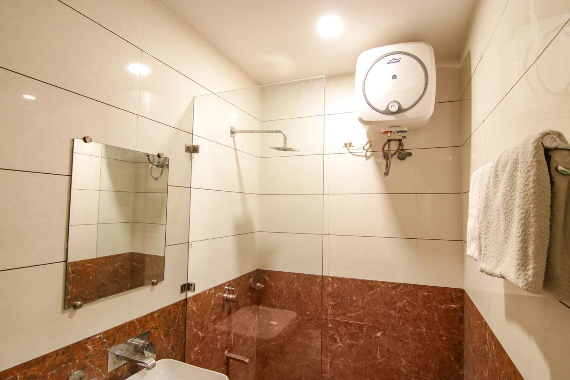 Double Room - Photo 25