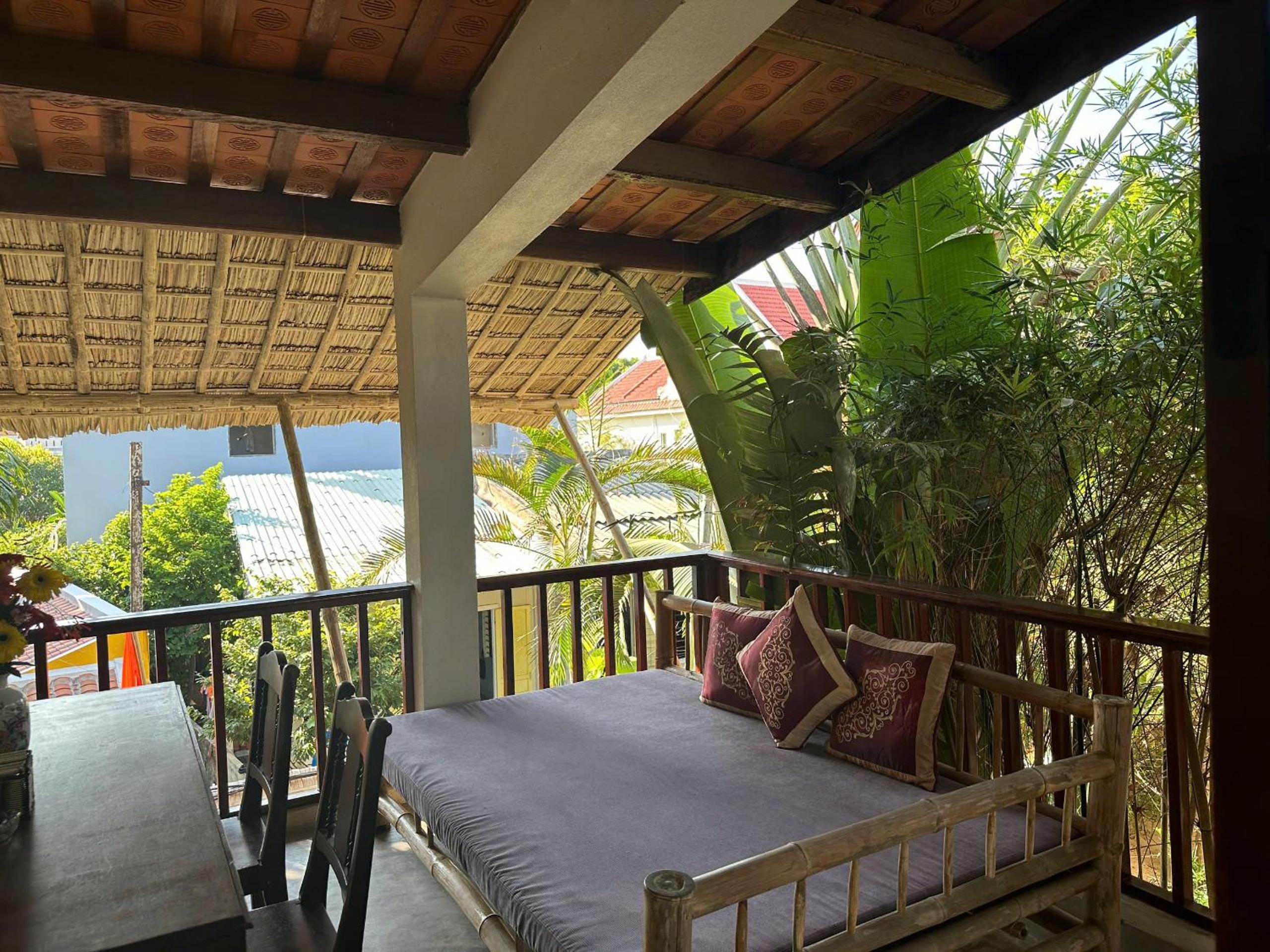 Deluxe Double Room with Balcony photo 2