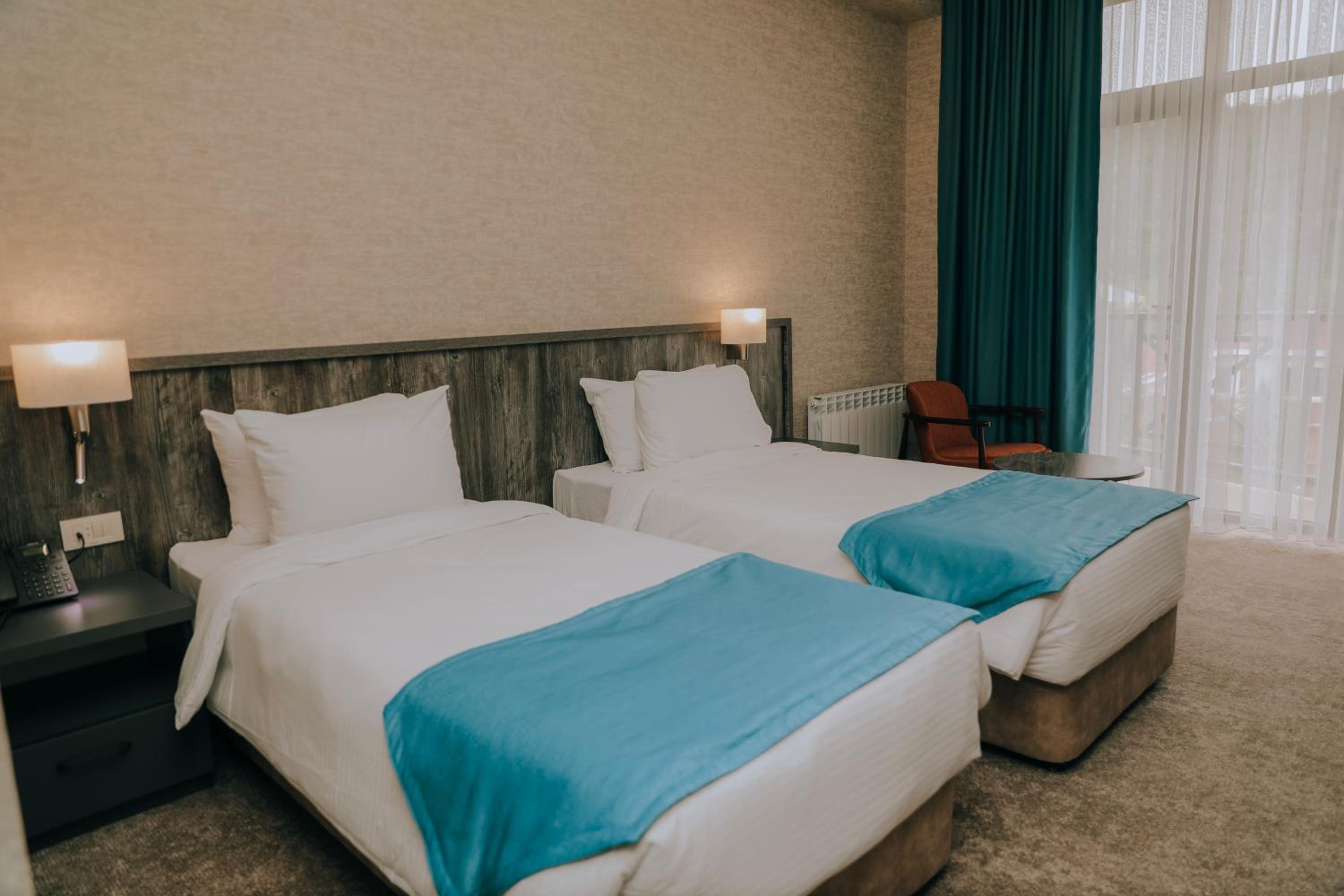 Twin Room with Balcony photo 3