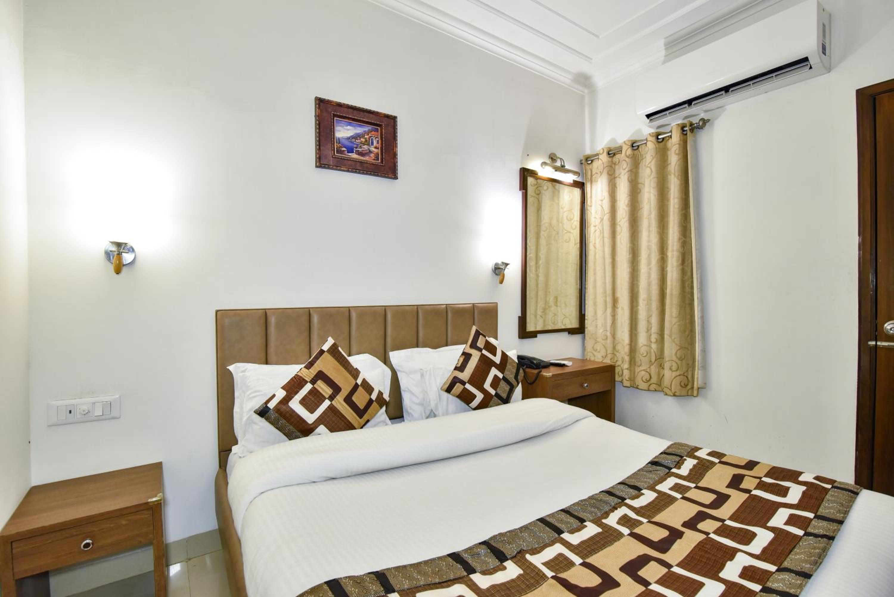 Deluxe Double Room - Photo 8