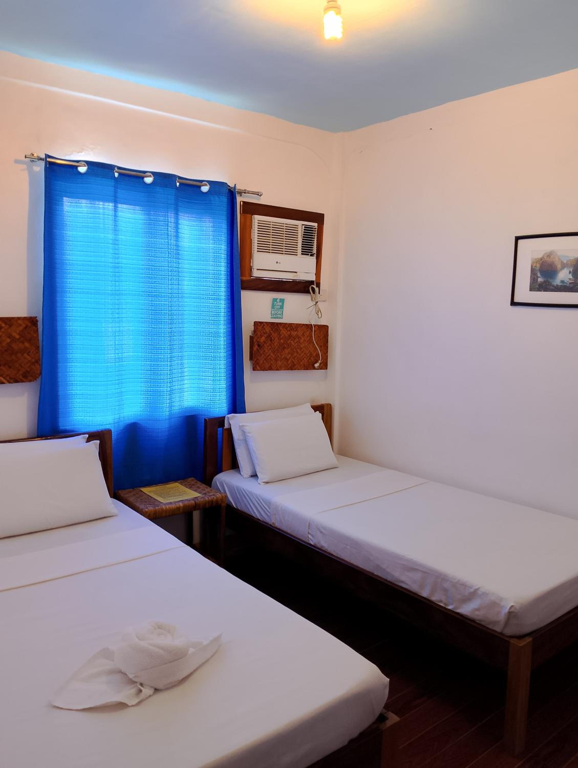 Standard Twin Room - Photo 3