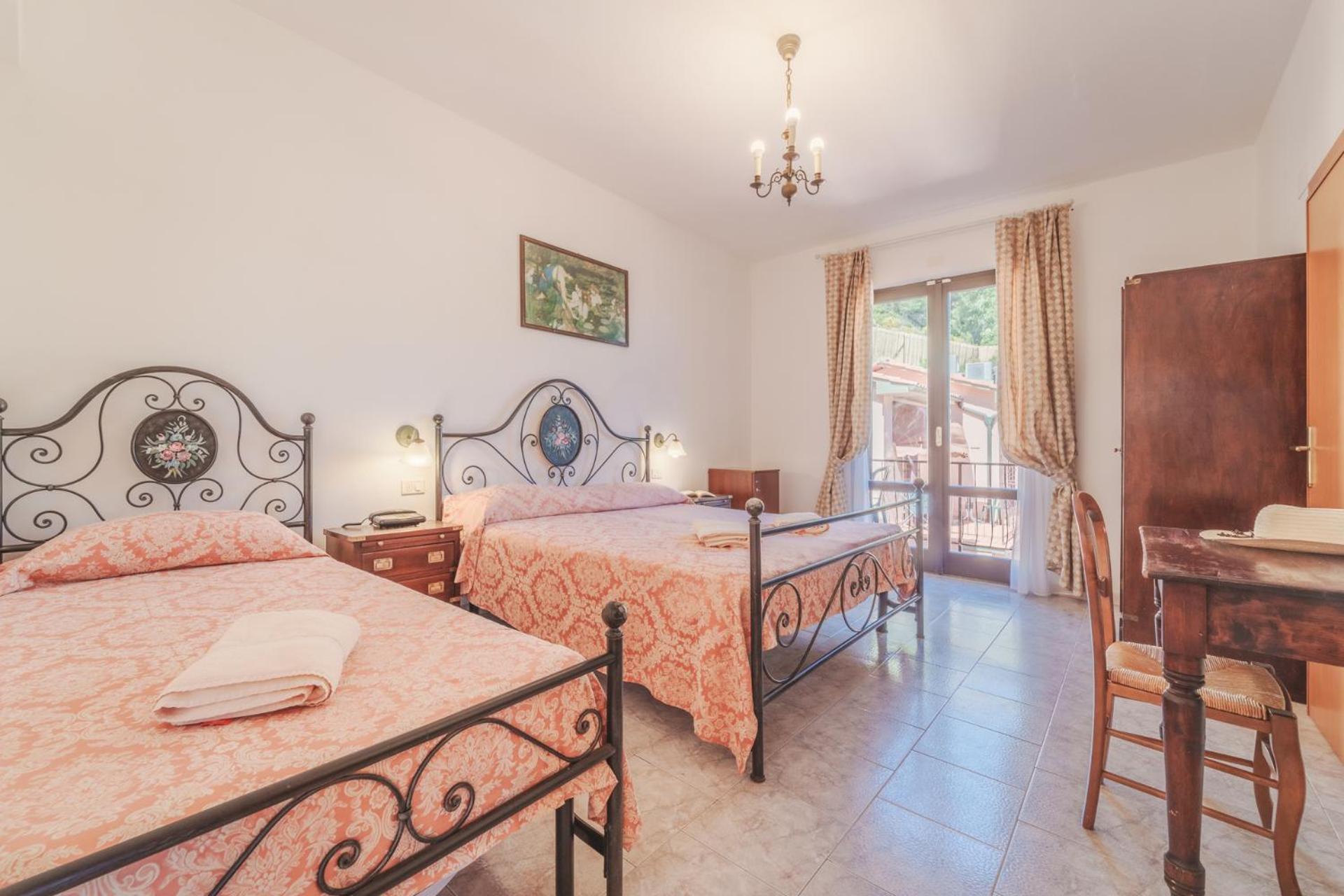 Triple Room with Sea View