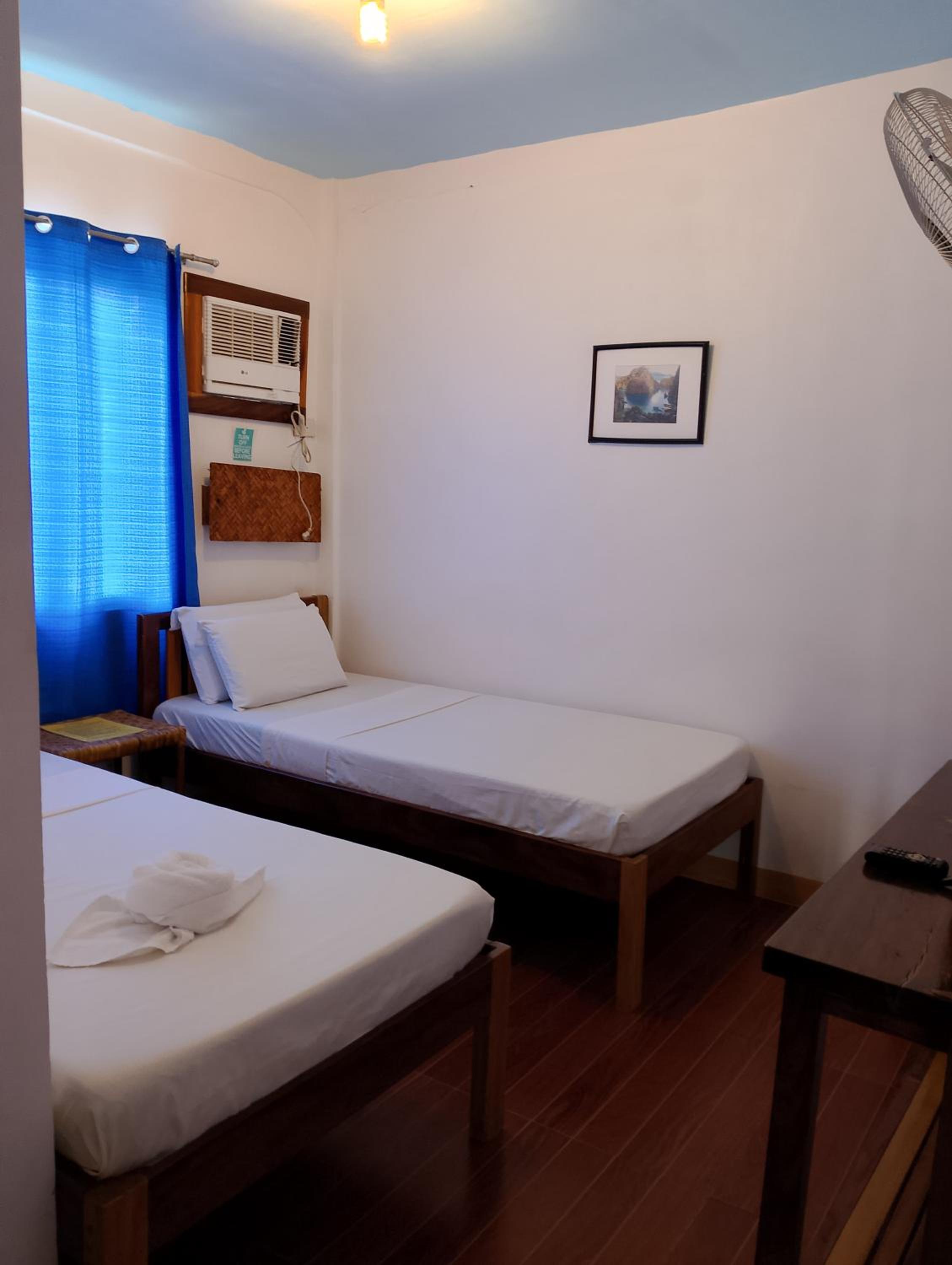 Standard Twin Room - Photo 5