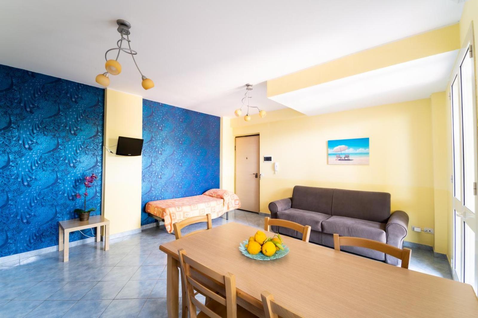 Apartment with Garden View