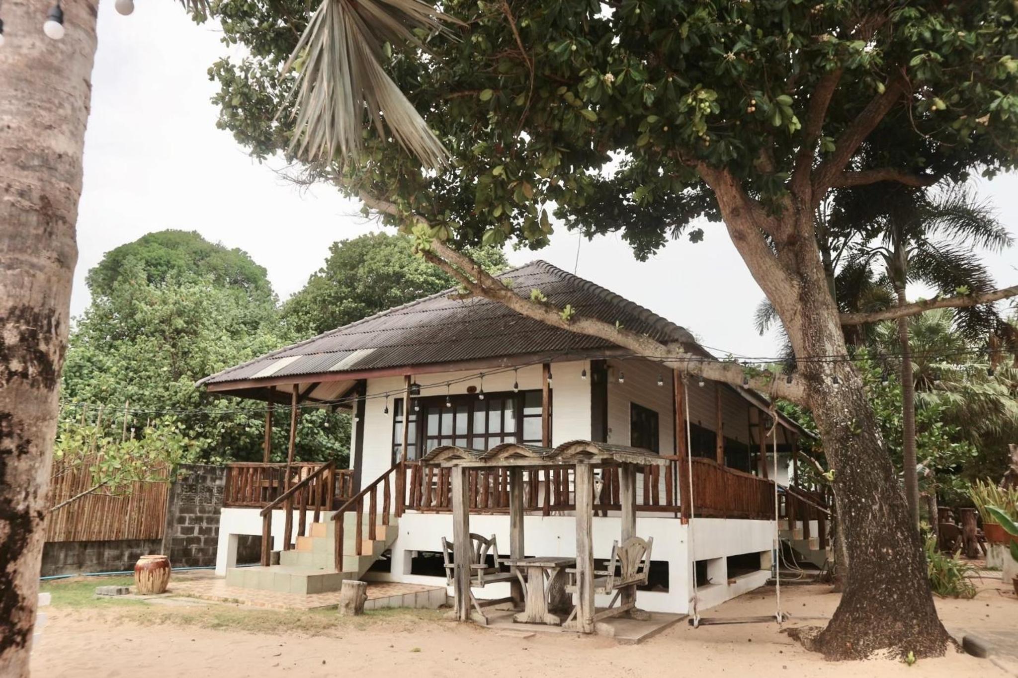 Deluxe Double Room with Beachfront and Sea View  photo 3