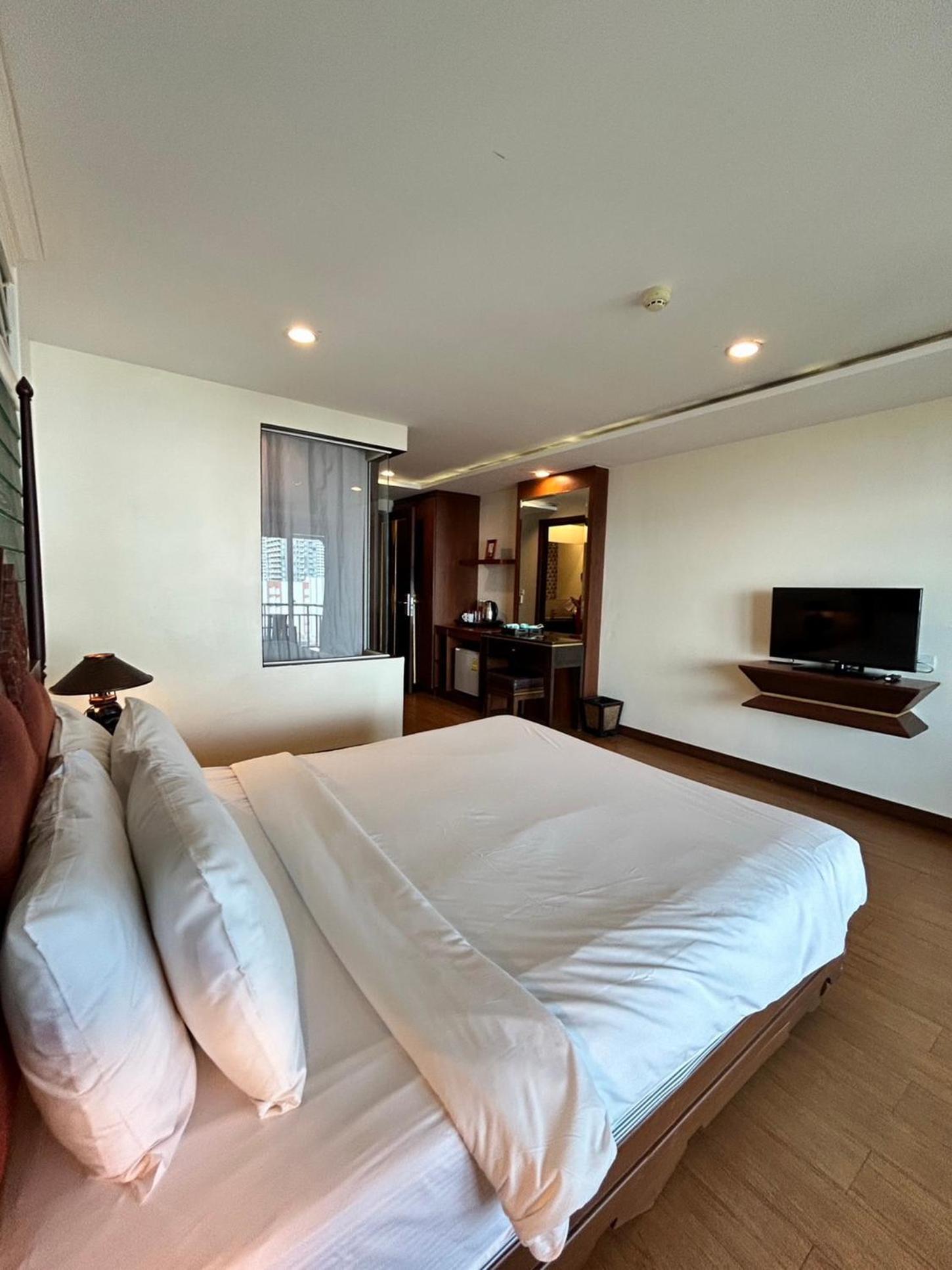 Superior Room with Seaside View (Room Only)  photo 2