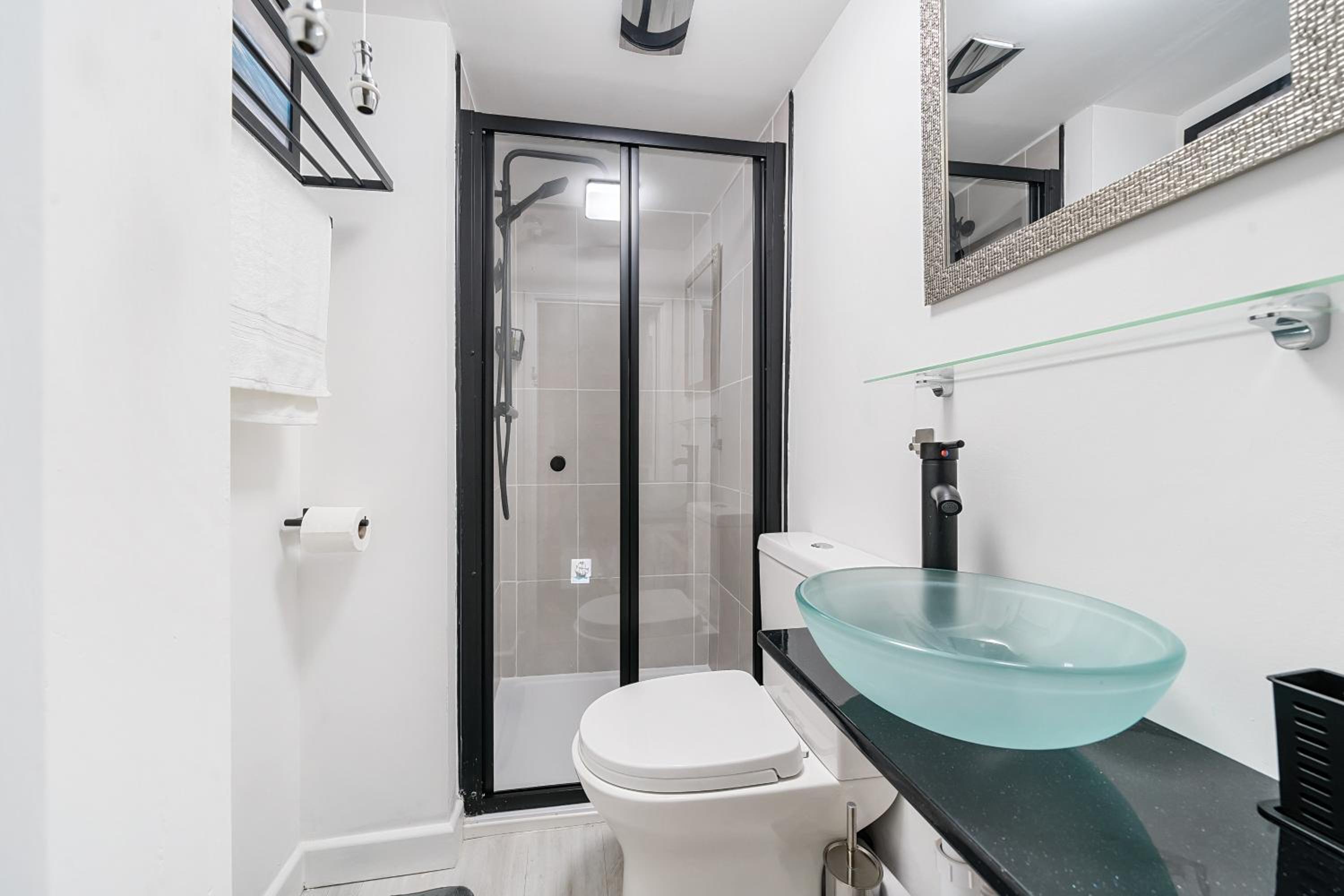 One-Bedroom House photo 2